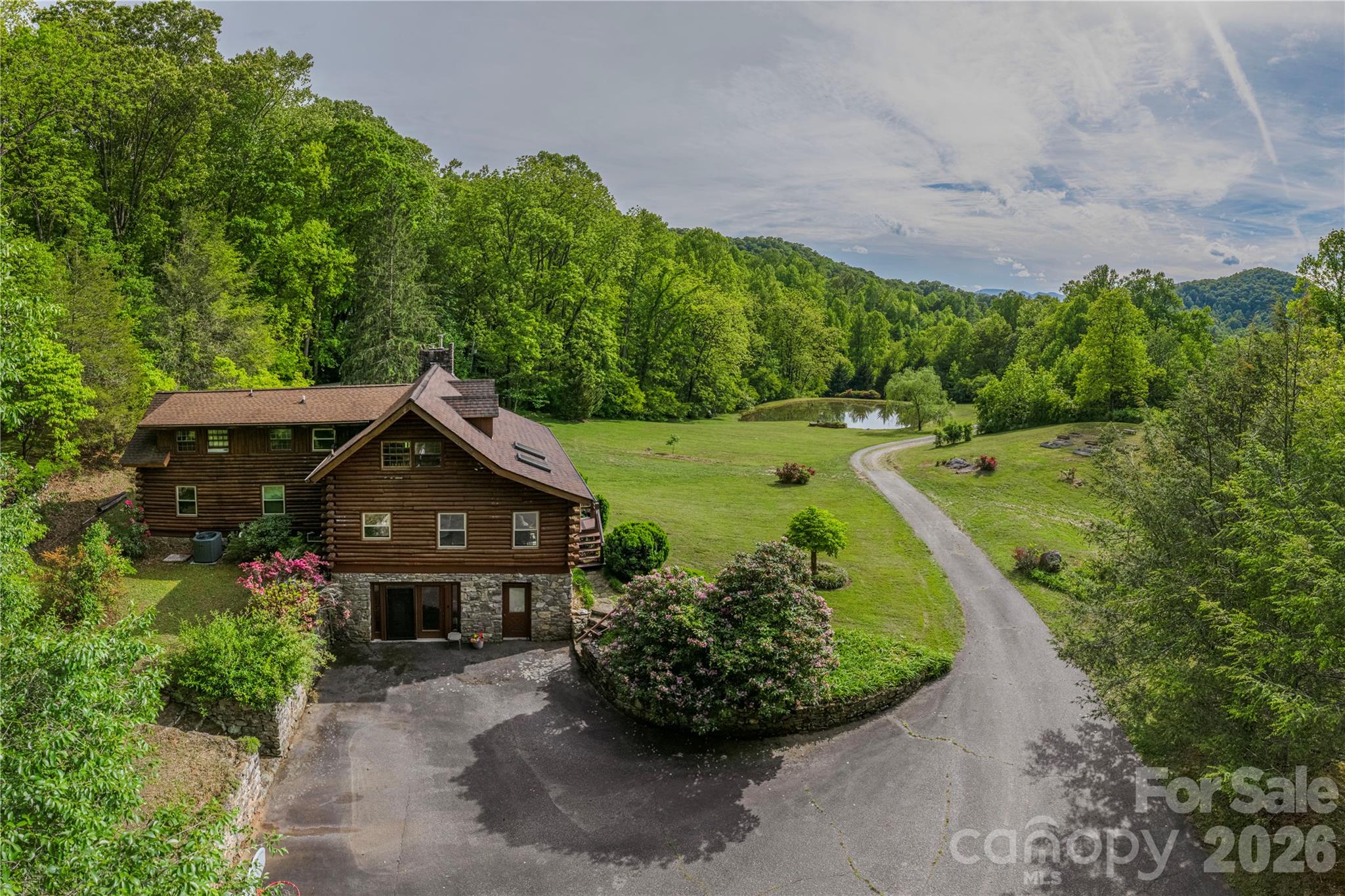 393 Carver Mountain Valley — Sylva