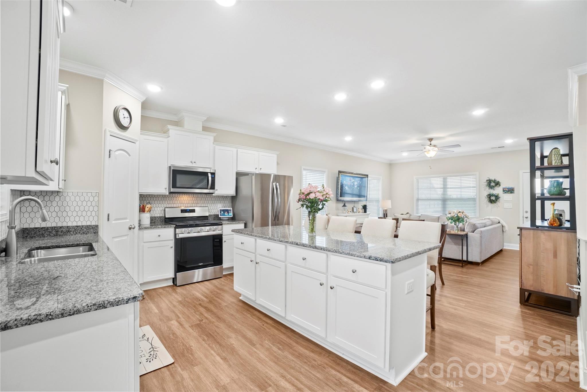 11249 Island VIew Lane — Lancaster