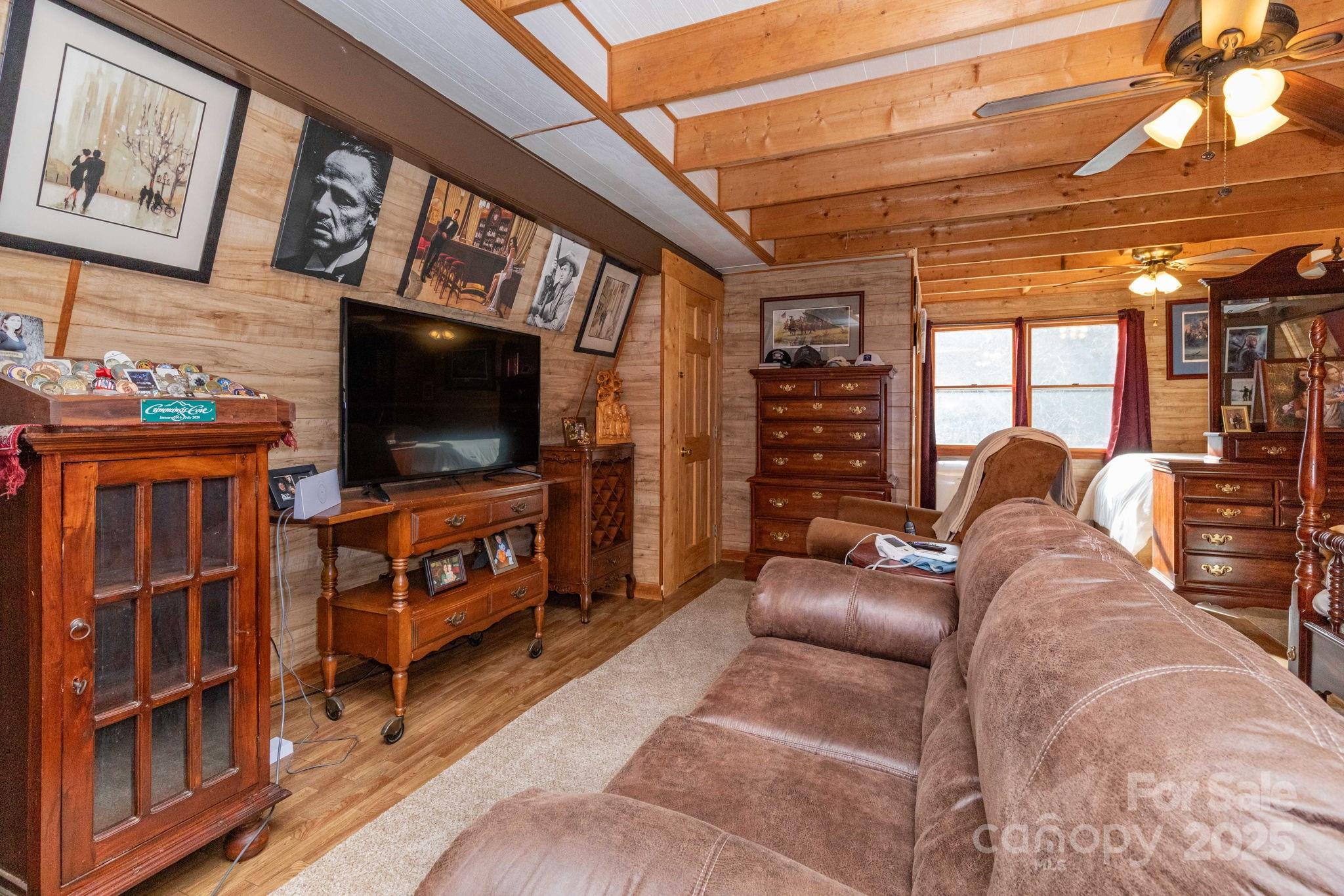 1010 amd 1014 Melton Branch Road — Bakersville