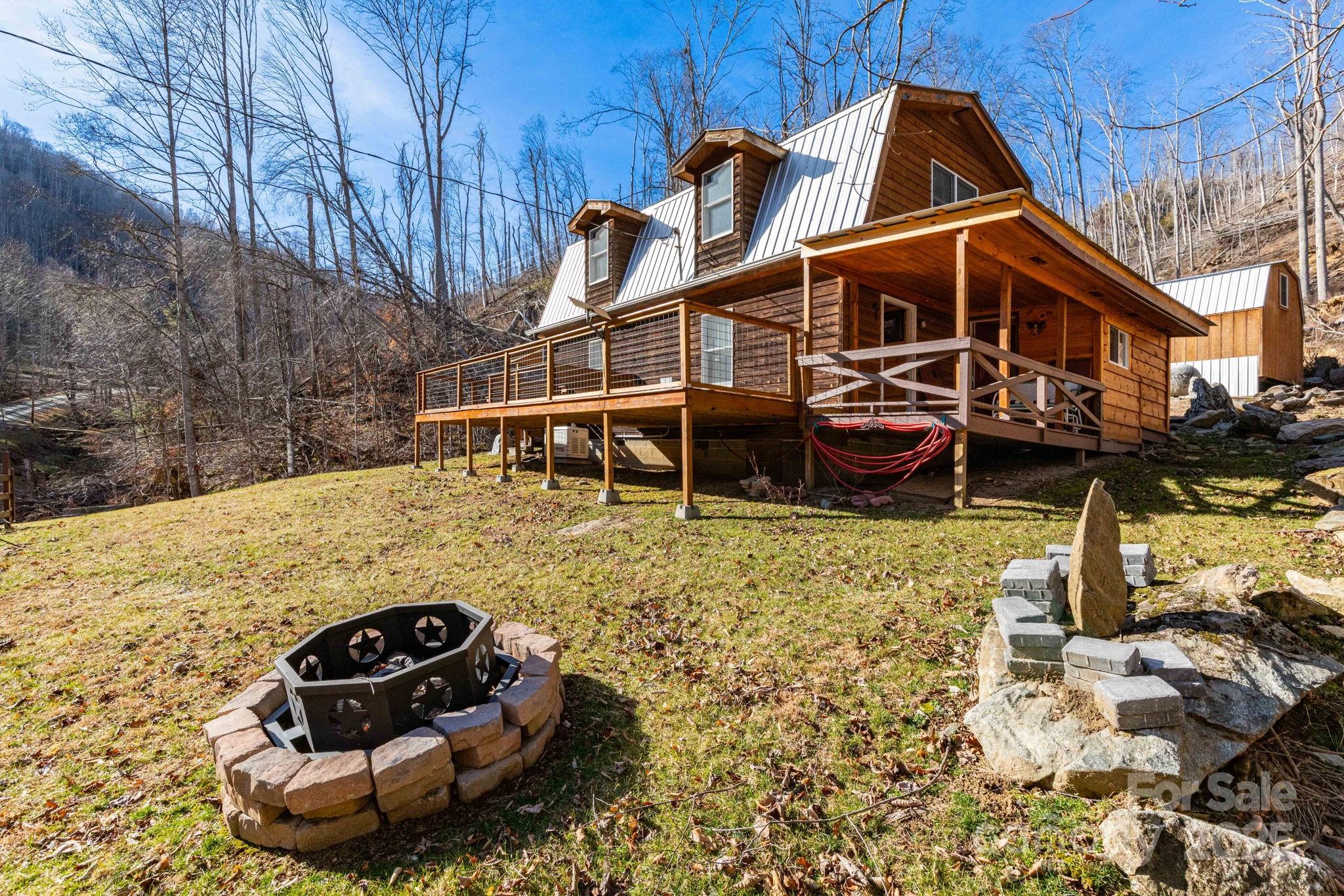 1010 amd 1014 Melton Branch Road — Bakersville