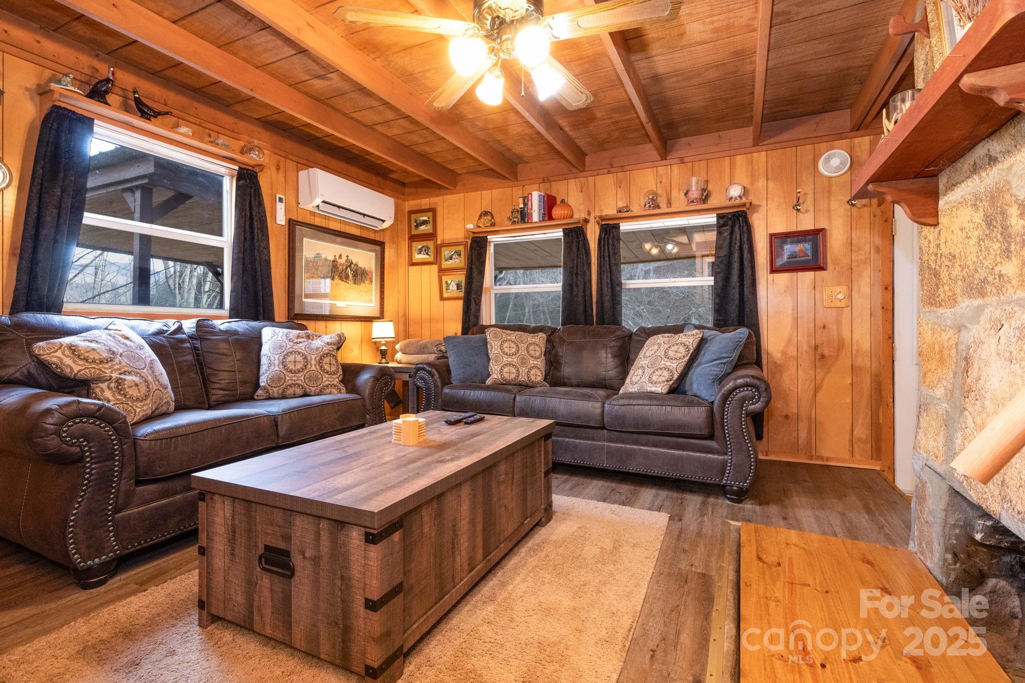 1010 amd 1014 Melton Branch Road — Bakersville
