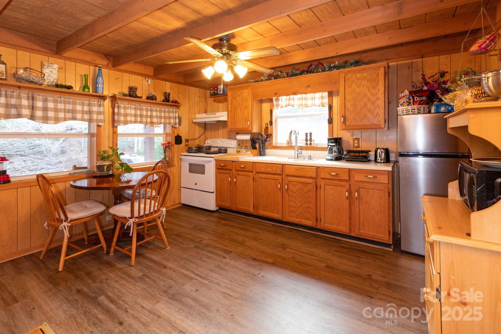 1010 amd 1014 Melton Branch Road — Bakersville