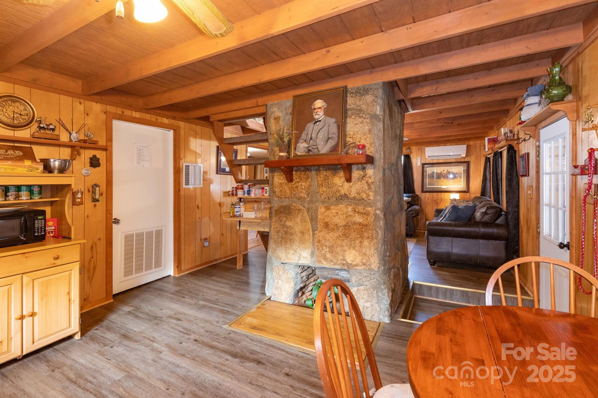 1010 amd 1014 Melton Branch Road — Bakersville