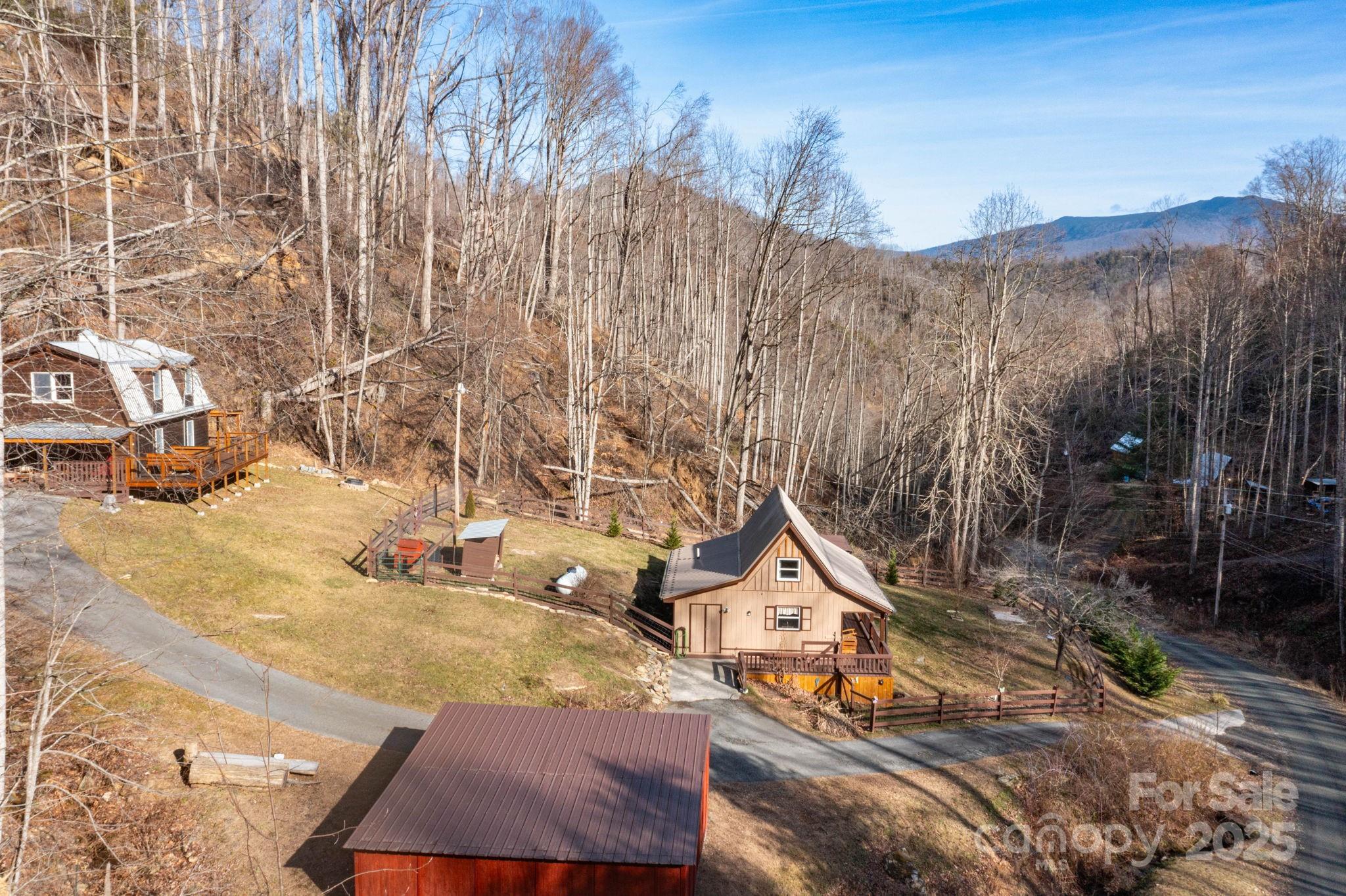 1010 amd 1014 Melton Branch Road — Bakersville