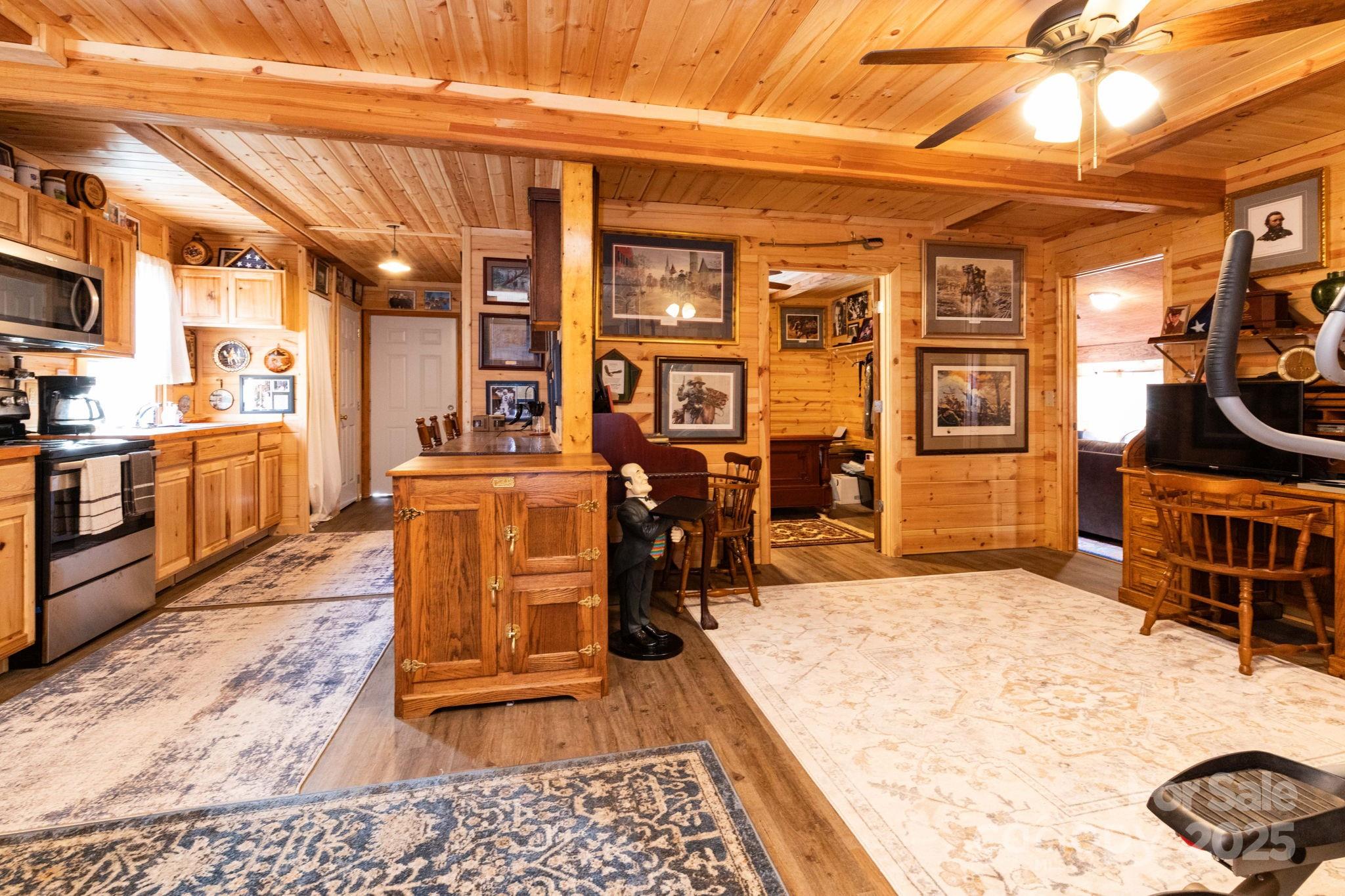 1010 amd 1014 Melton Branch Road — Bakersville