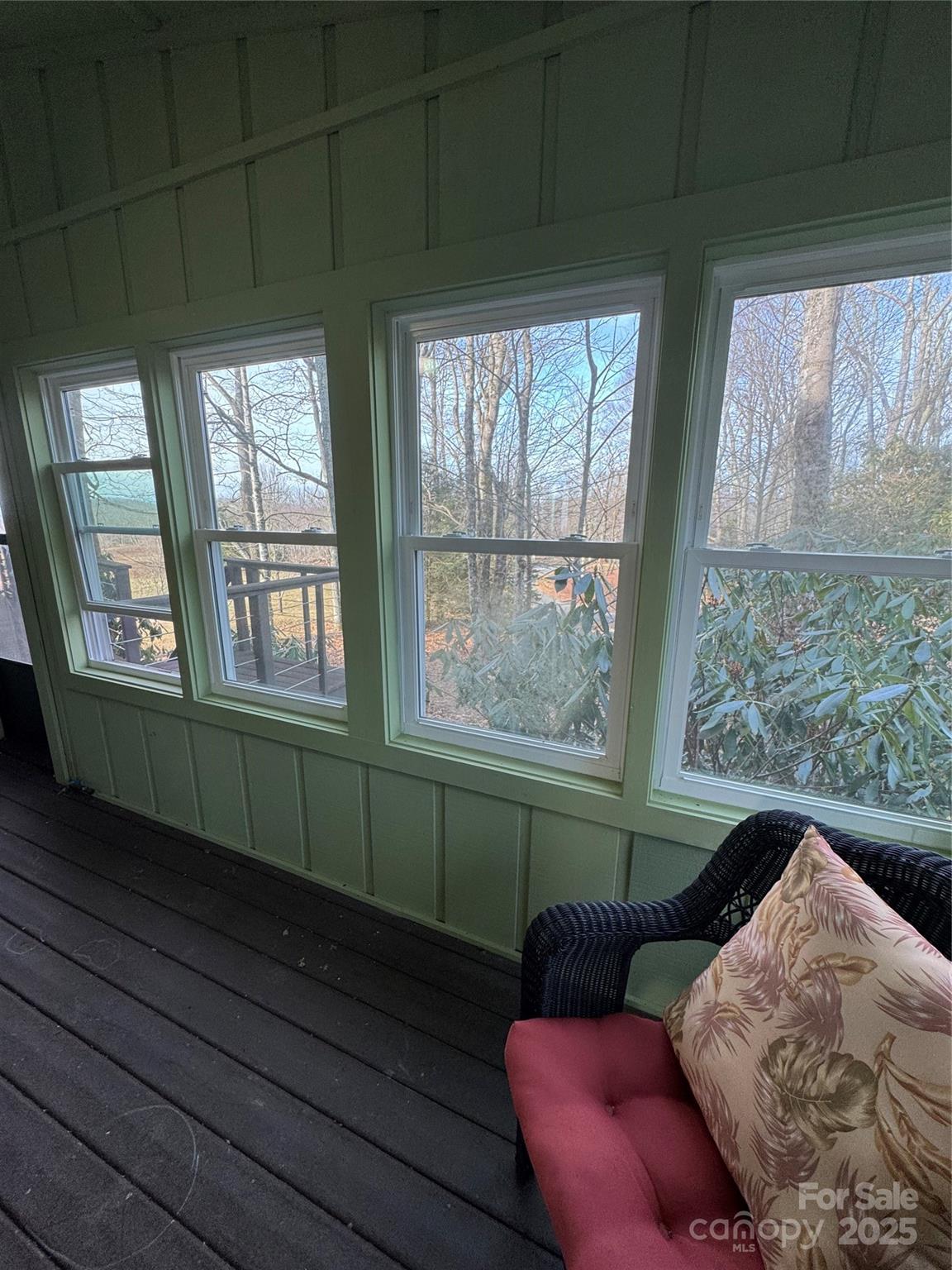 160 Crestwood Circle — Newland