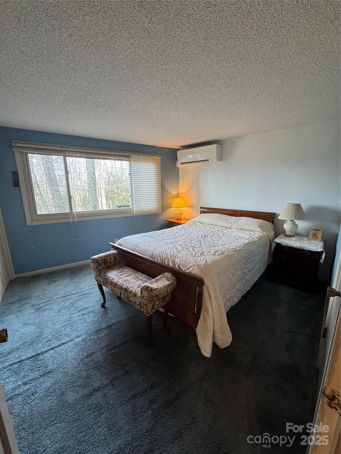 160 Crestwood Circle — Newland