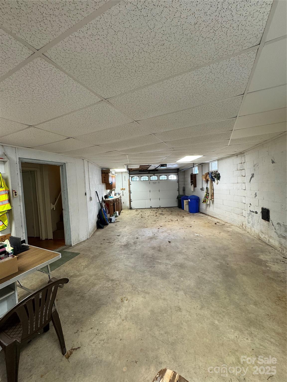 160 Crestwood Circle — Newland