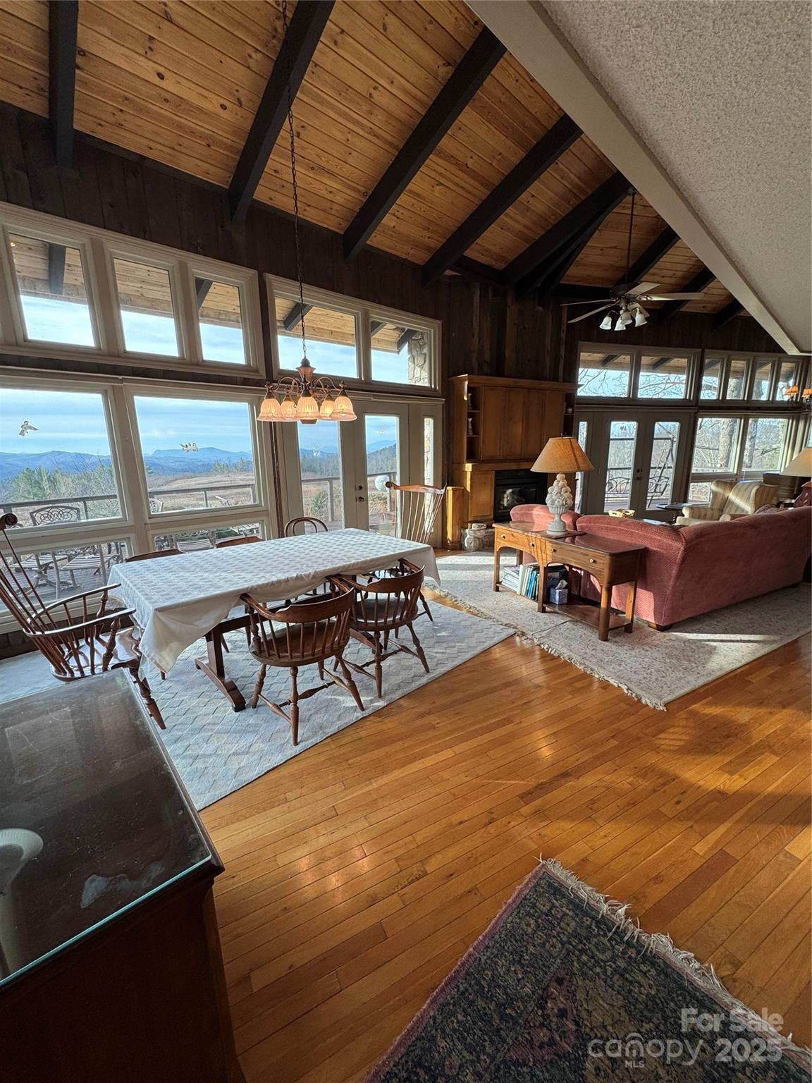 160 Crestwood Circle — Newland