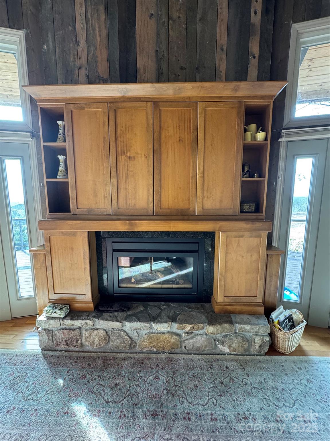 160 Crestwood Circle — Newland