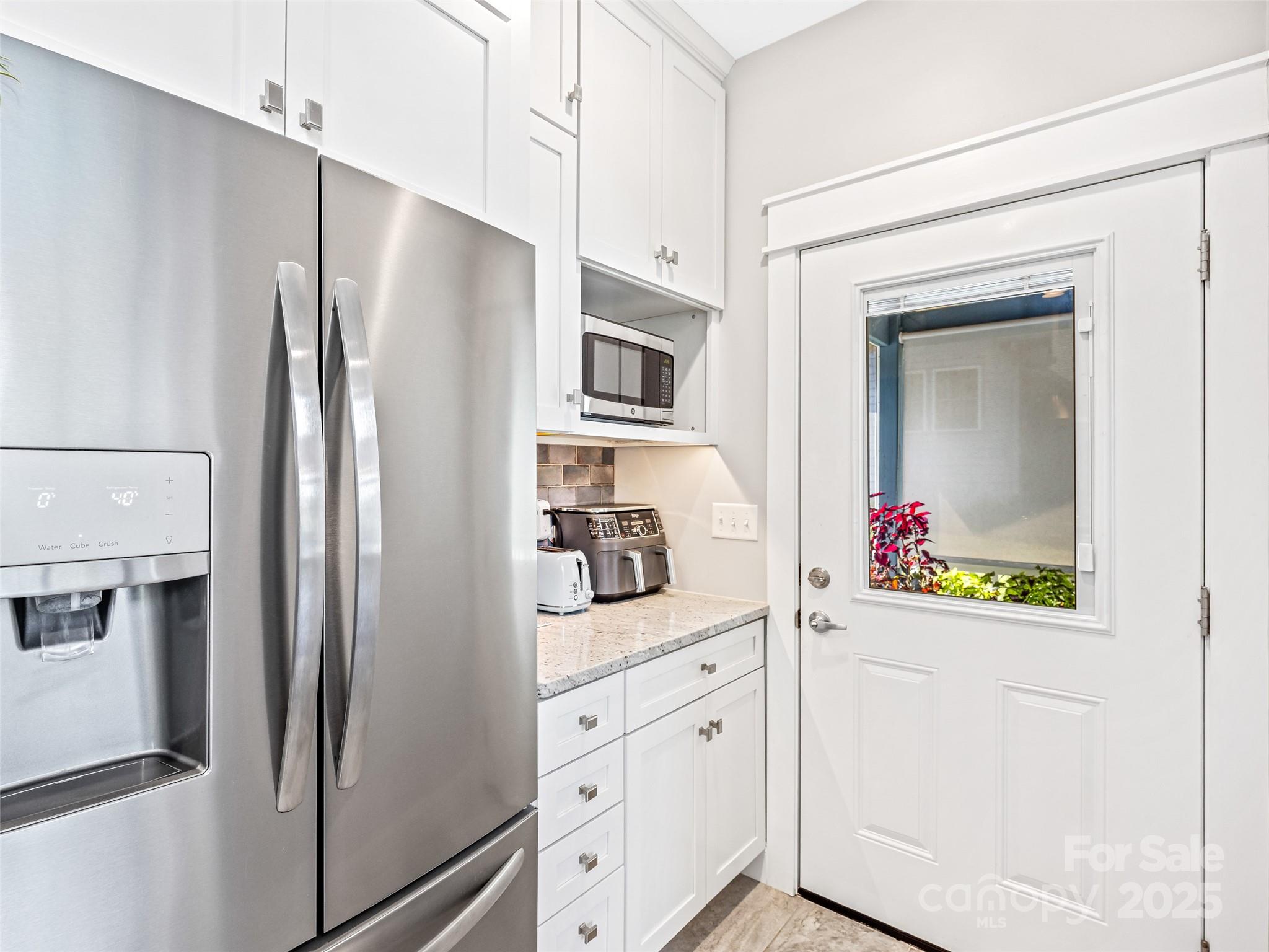 10 Warbler Drive — Fletcher