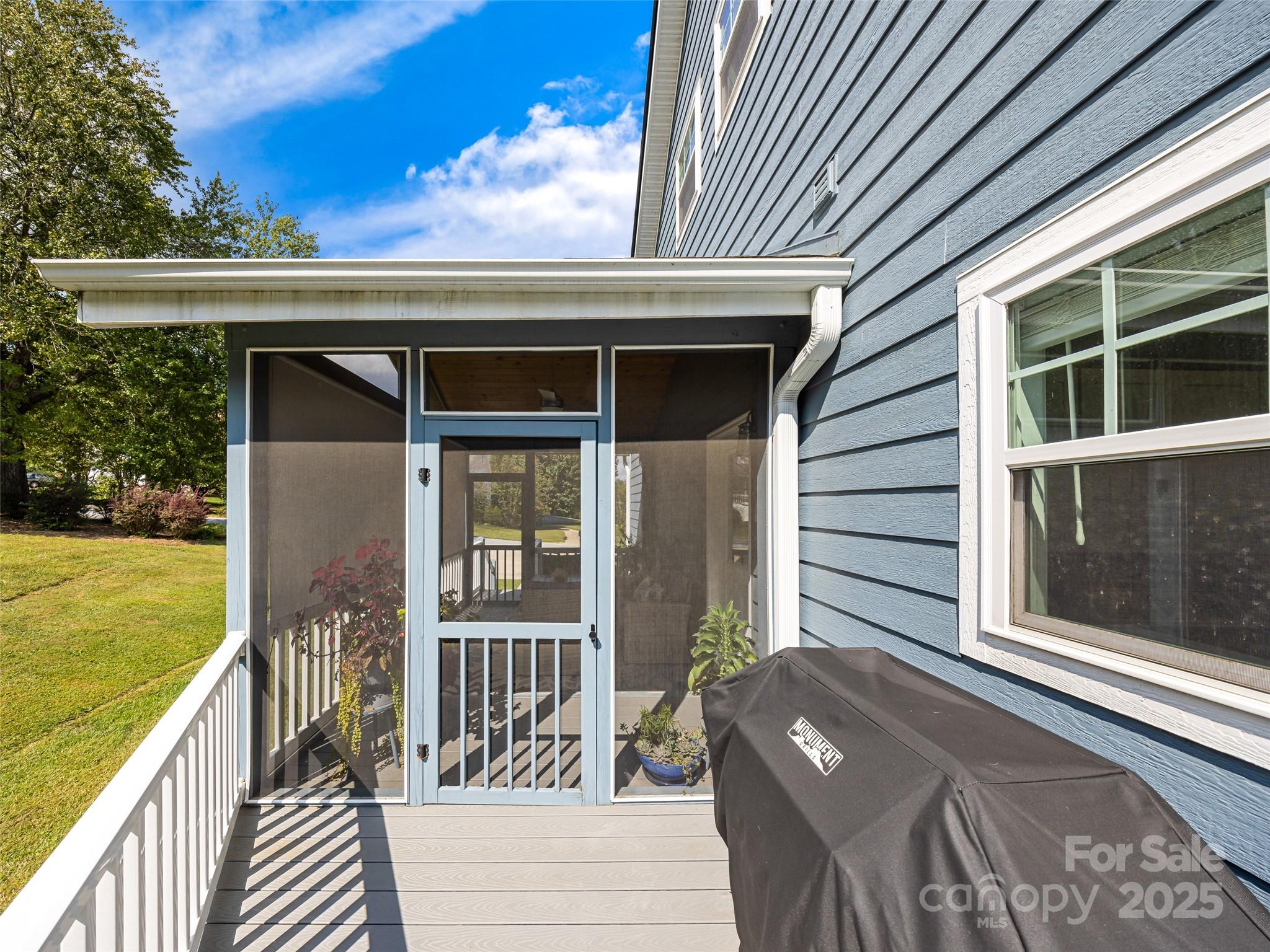 10 Warbler Drive — Fletcher