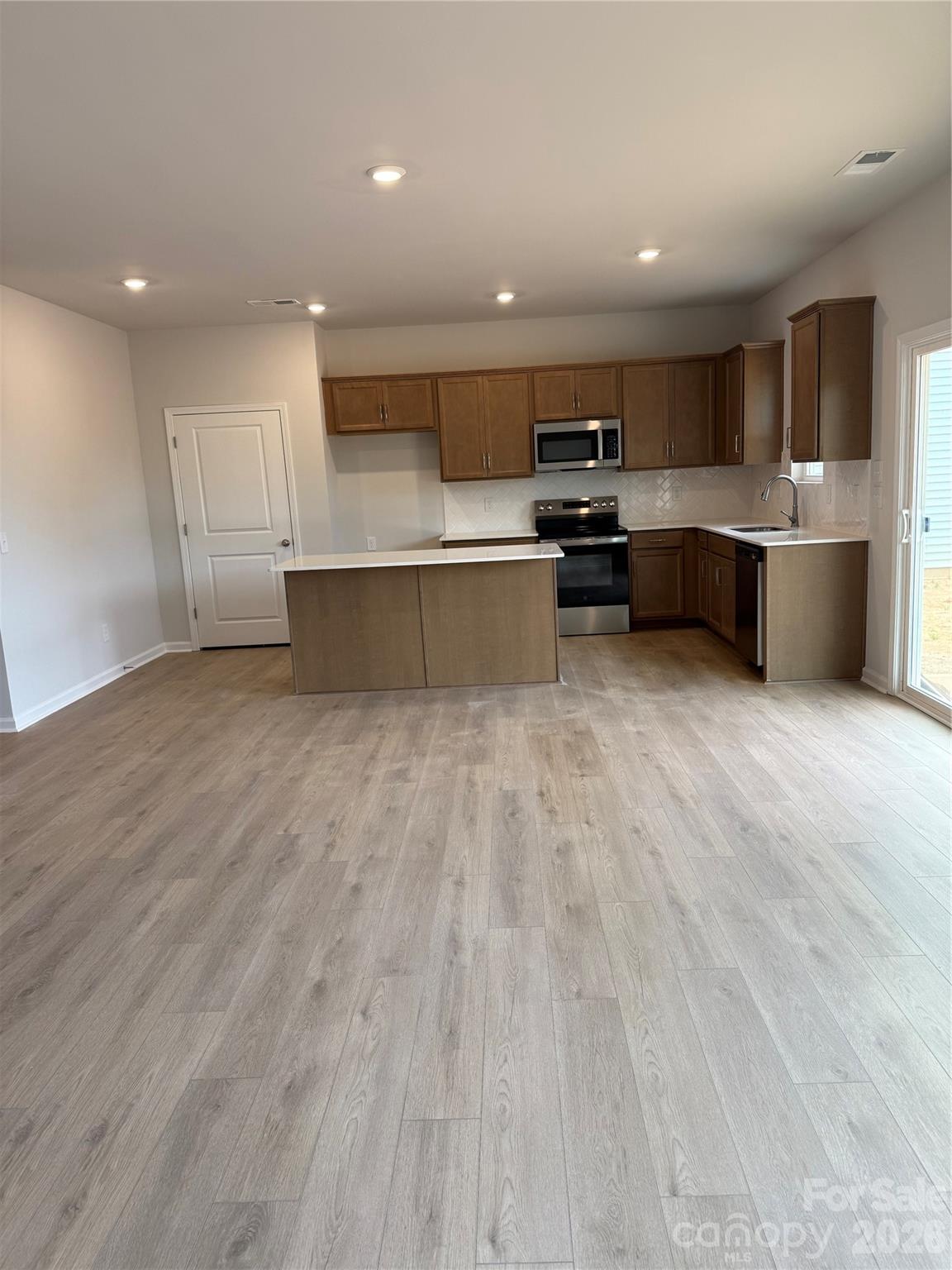 1657 Piper Creek Avenue — Newton