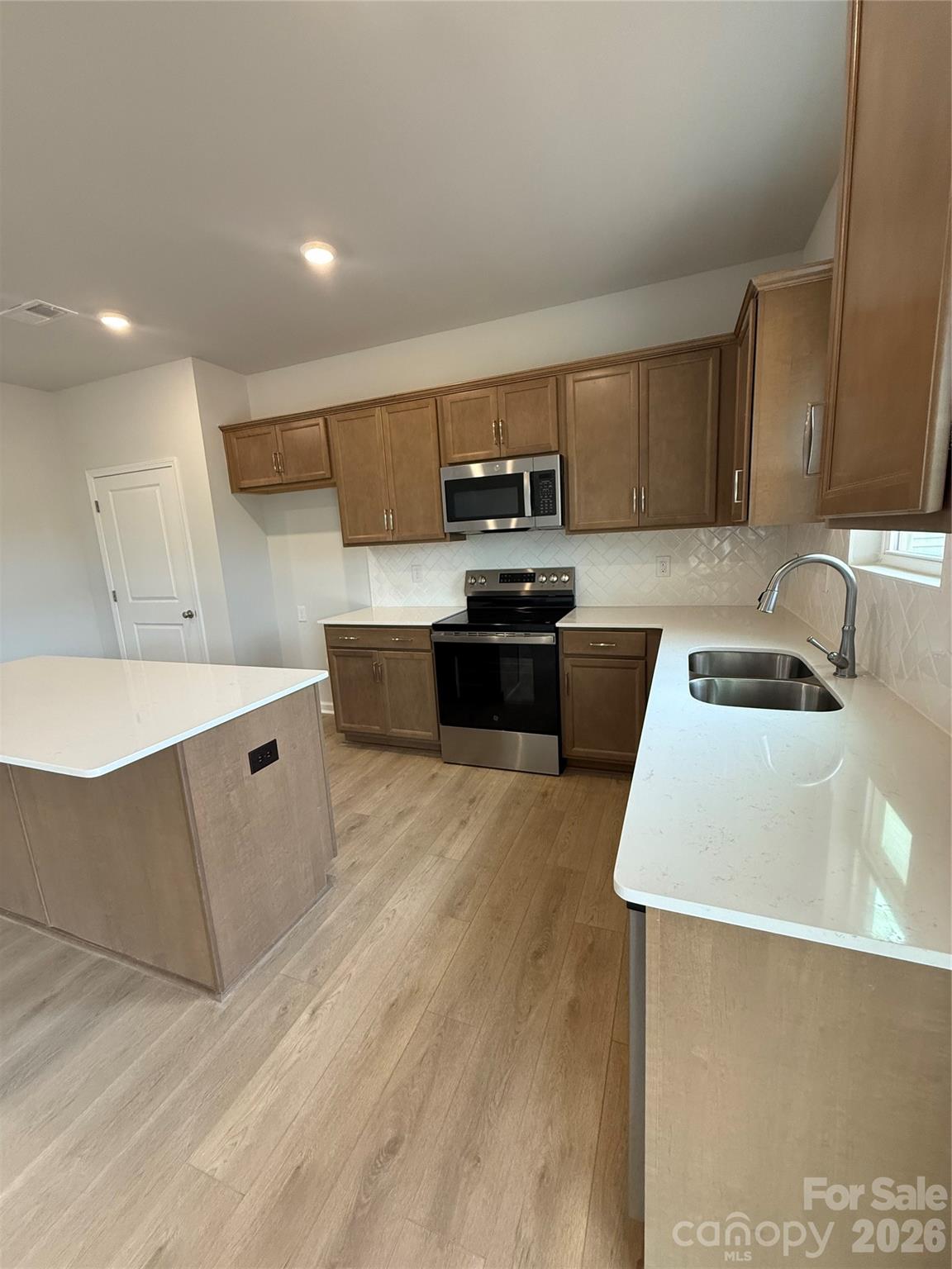 1657 Piper Creek Avenue — Newton