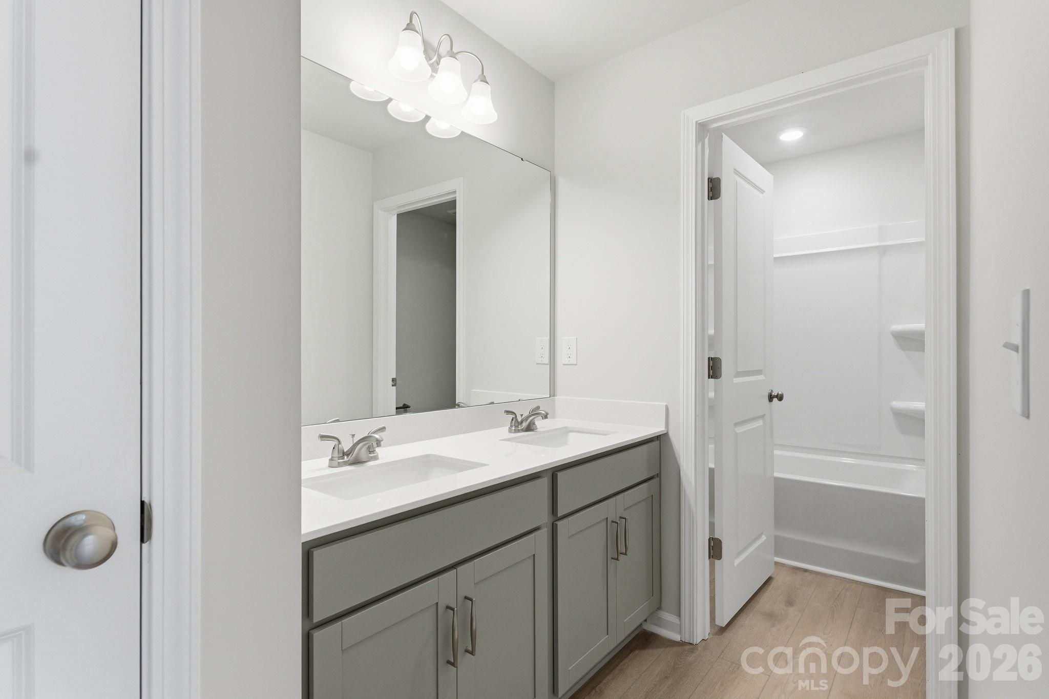 940 Leyna Court — Newton