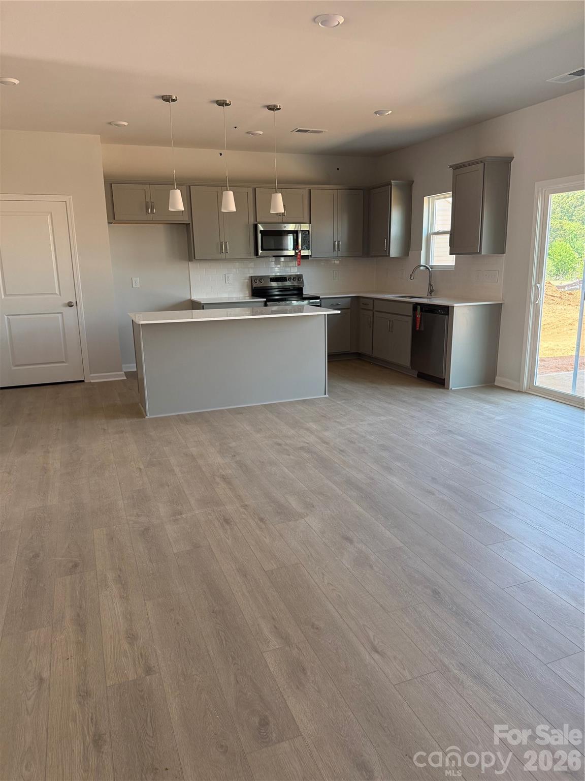 940 Leyna Court — Newton