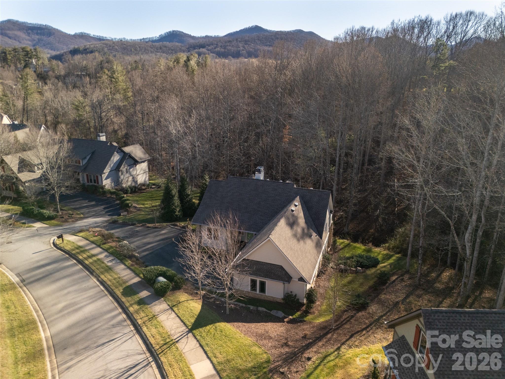 123 Orvis Stone Circle — Biltmore Lake