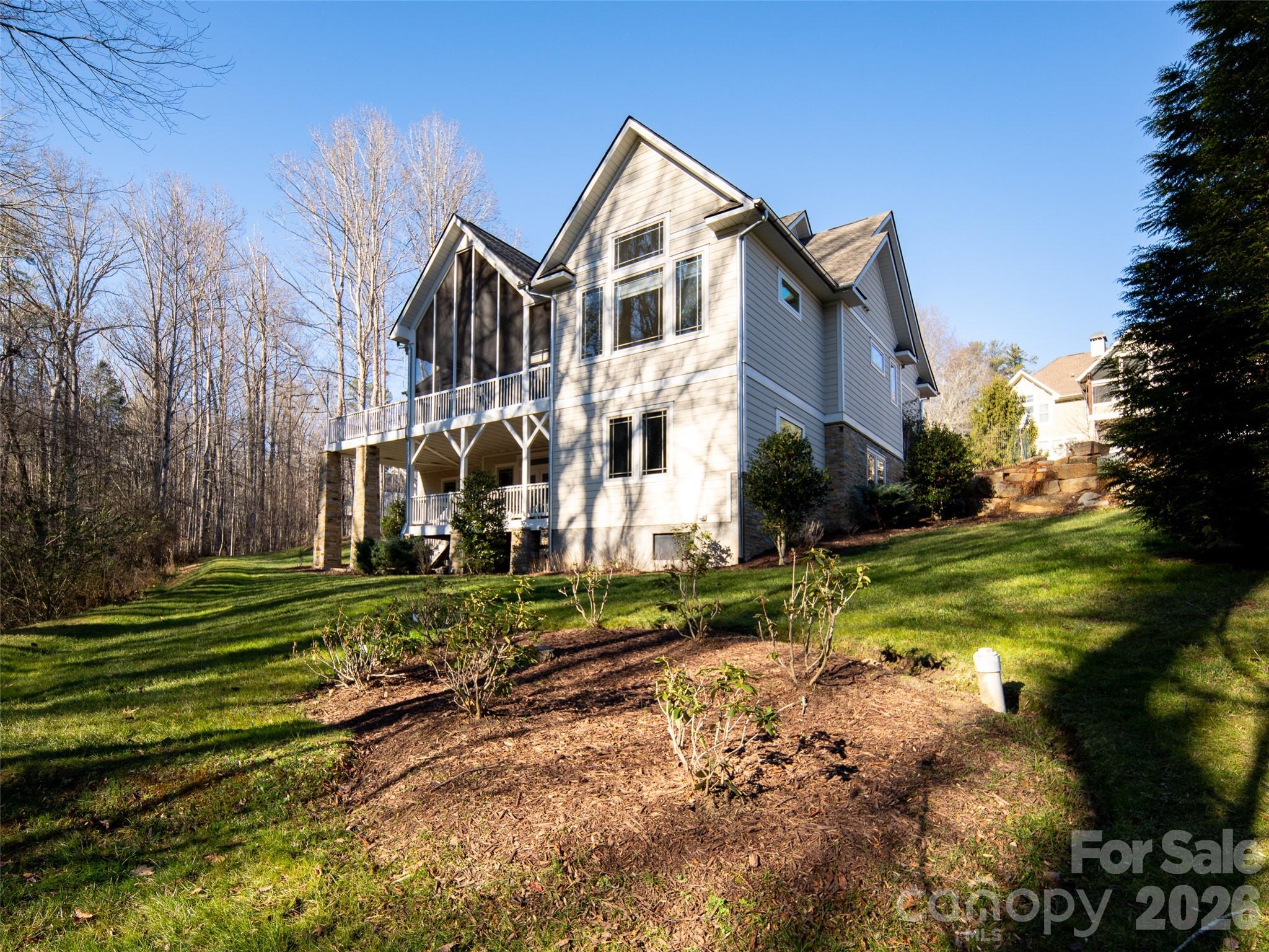 123 Orvis Stone Circle — Biltmore Lake