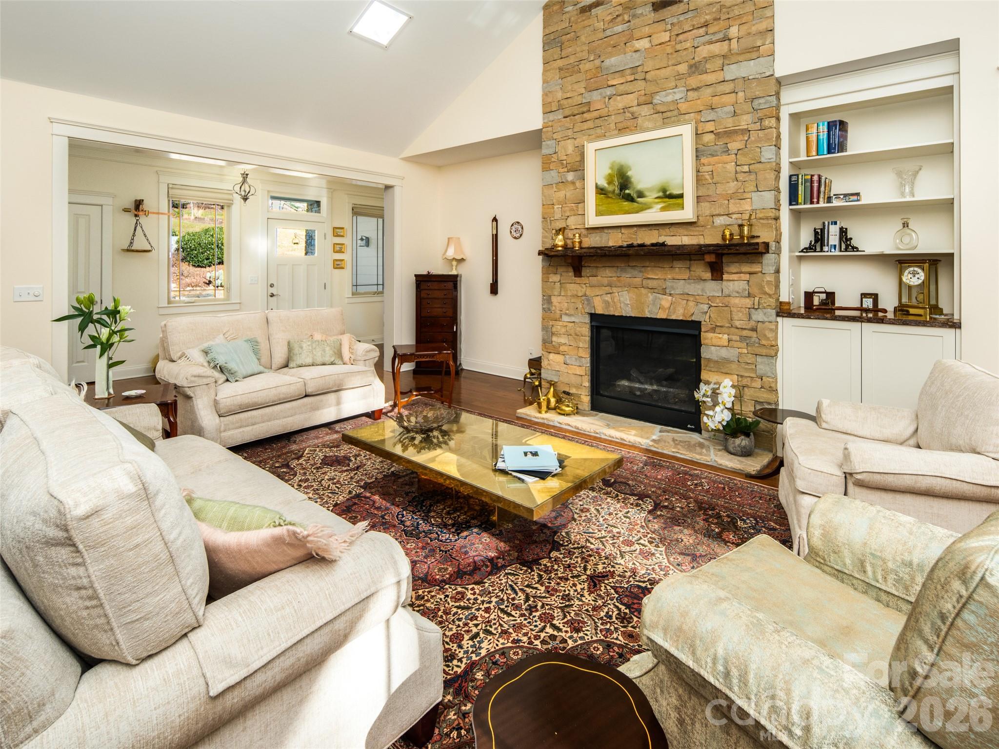123 Orvis Stone Circle — Biltmore Lake