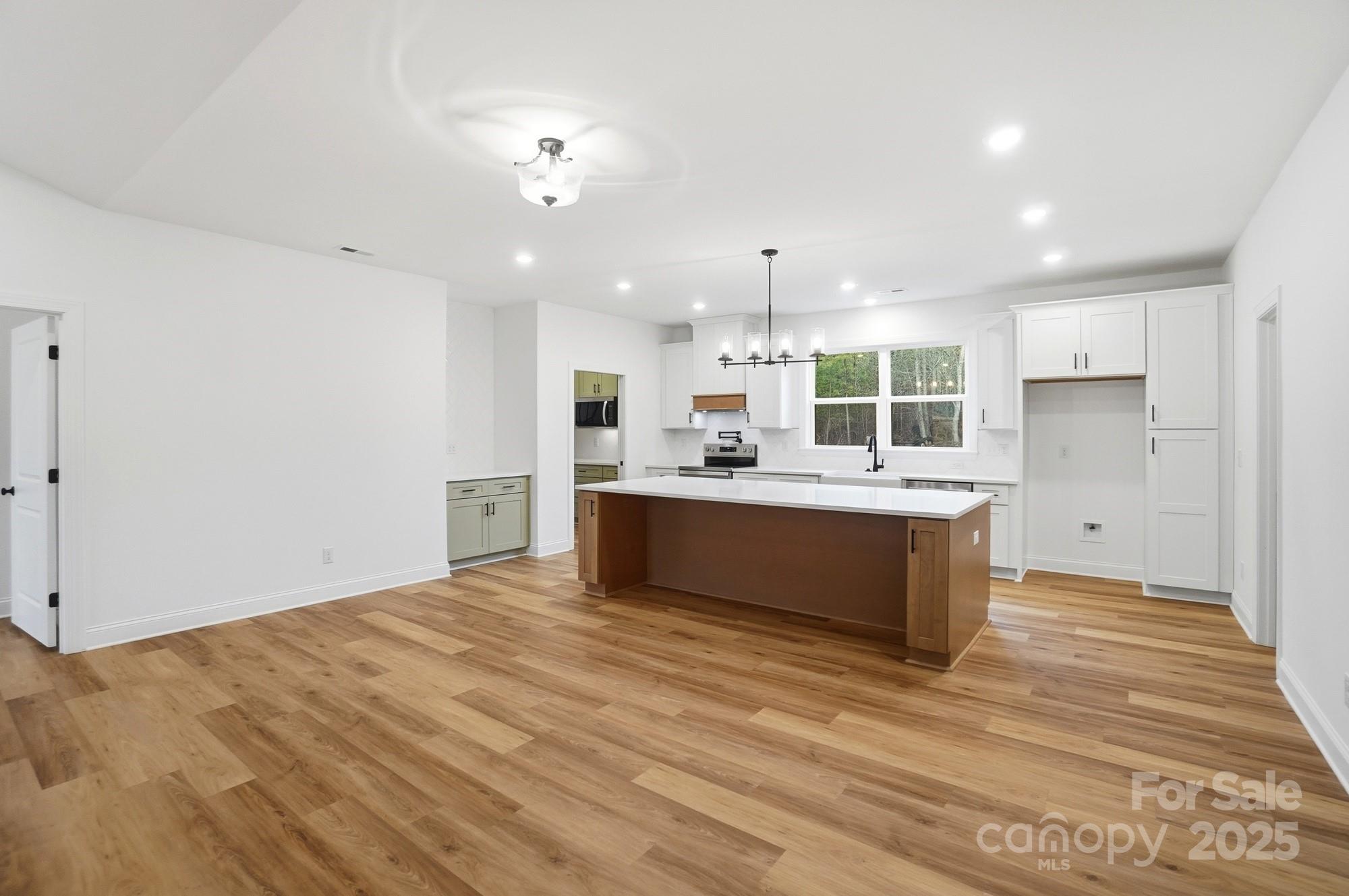 124 Rollingbrook Road — Kings Mountain
