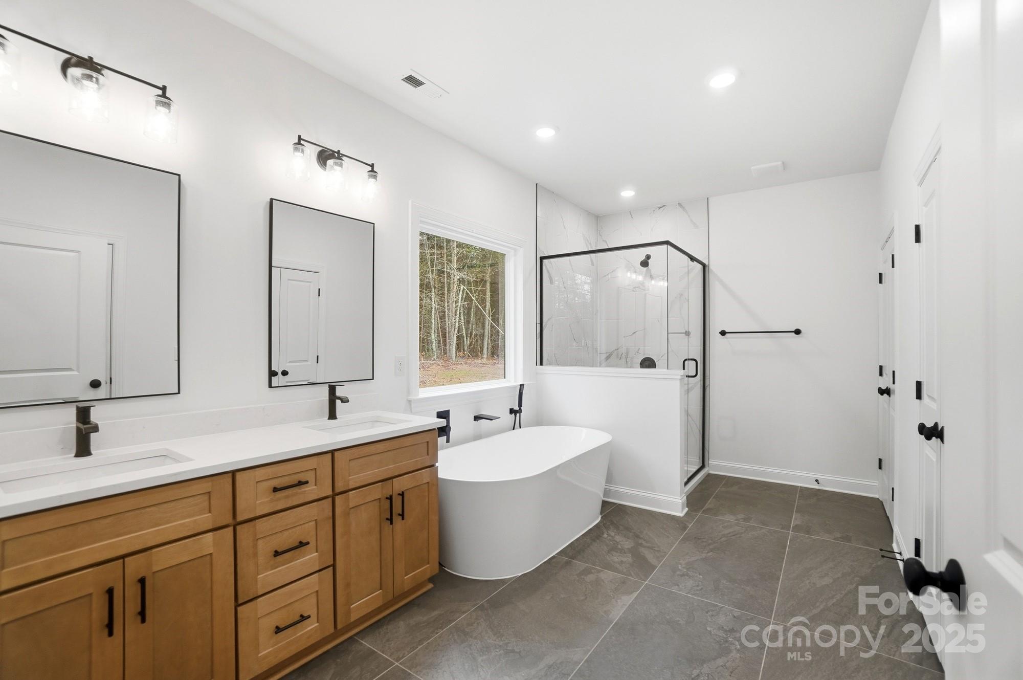 124 Rollingbrook Road — Kings Mountain