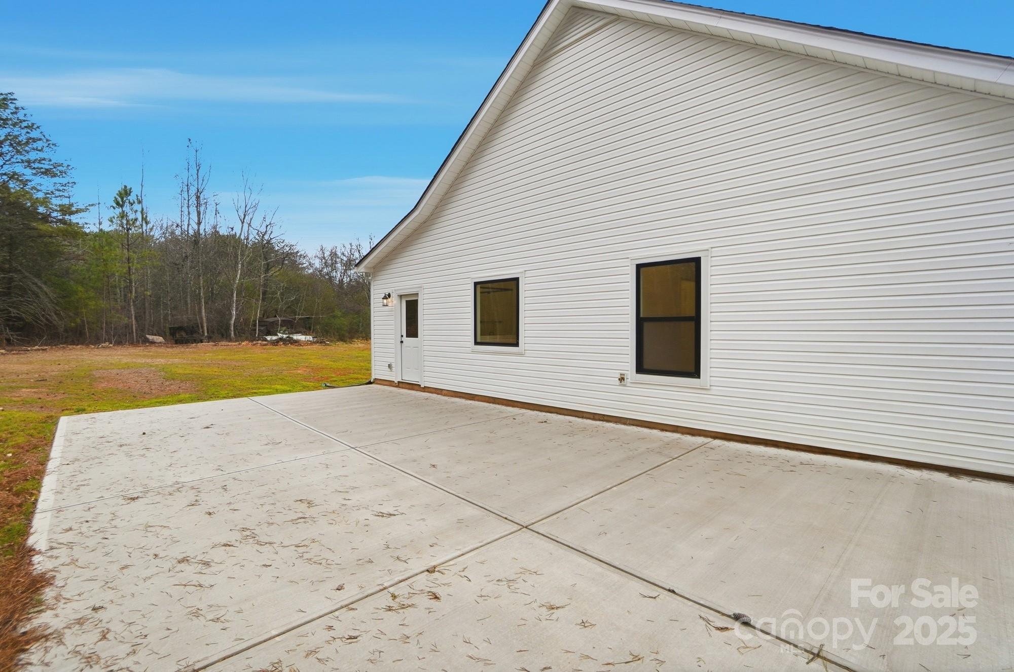 124 Rollingbrook Road — Kings Mountain