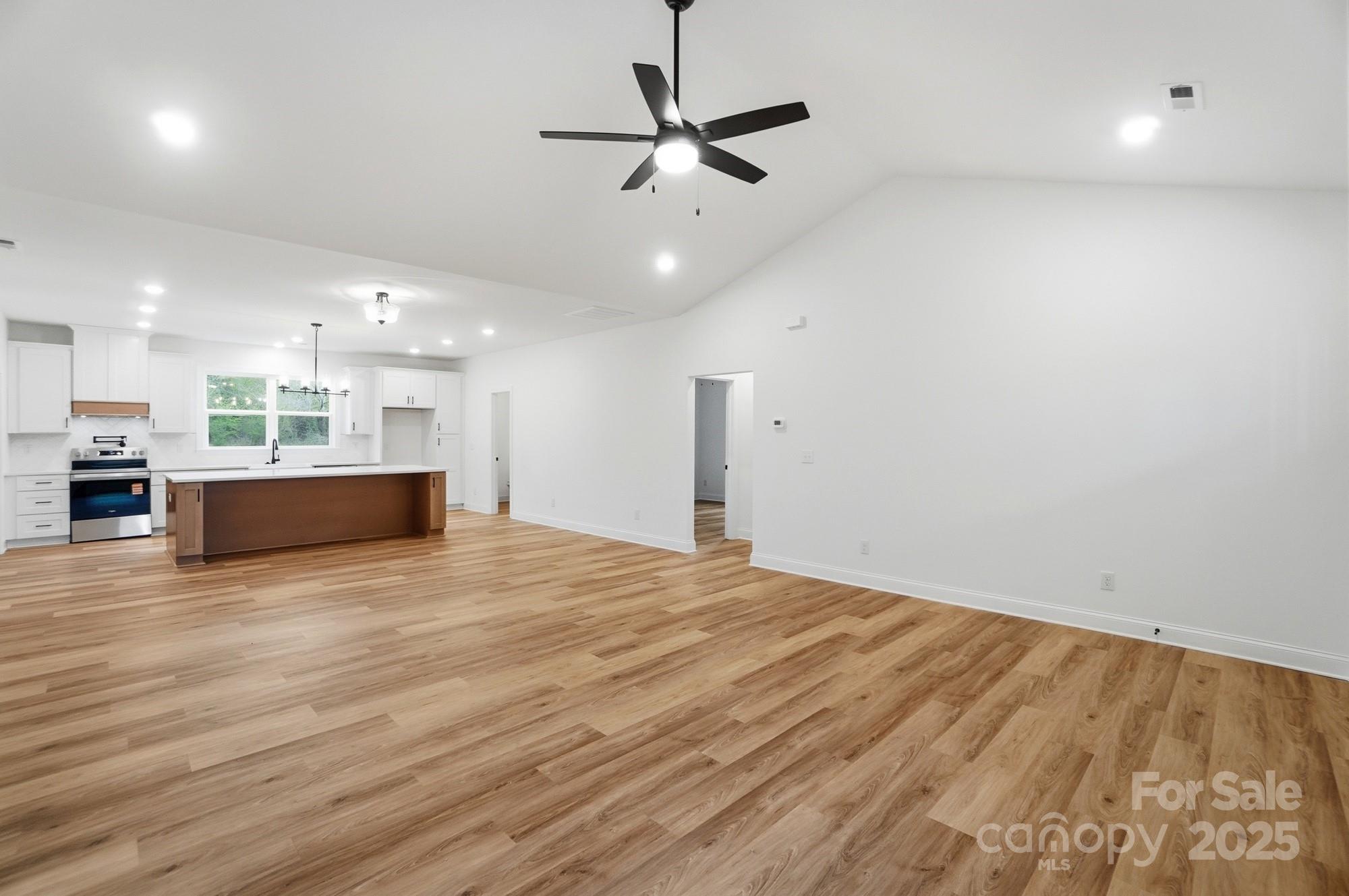 124 Rollingbrook Road — Kings Mountain
