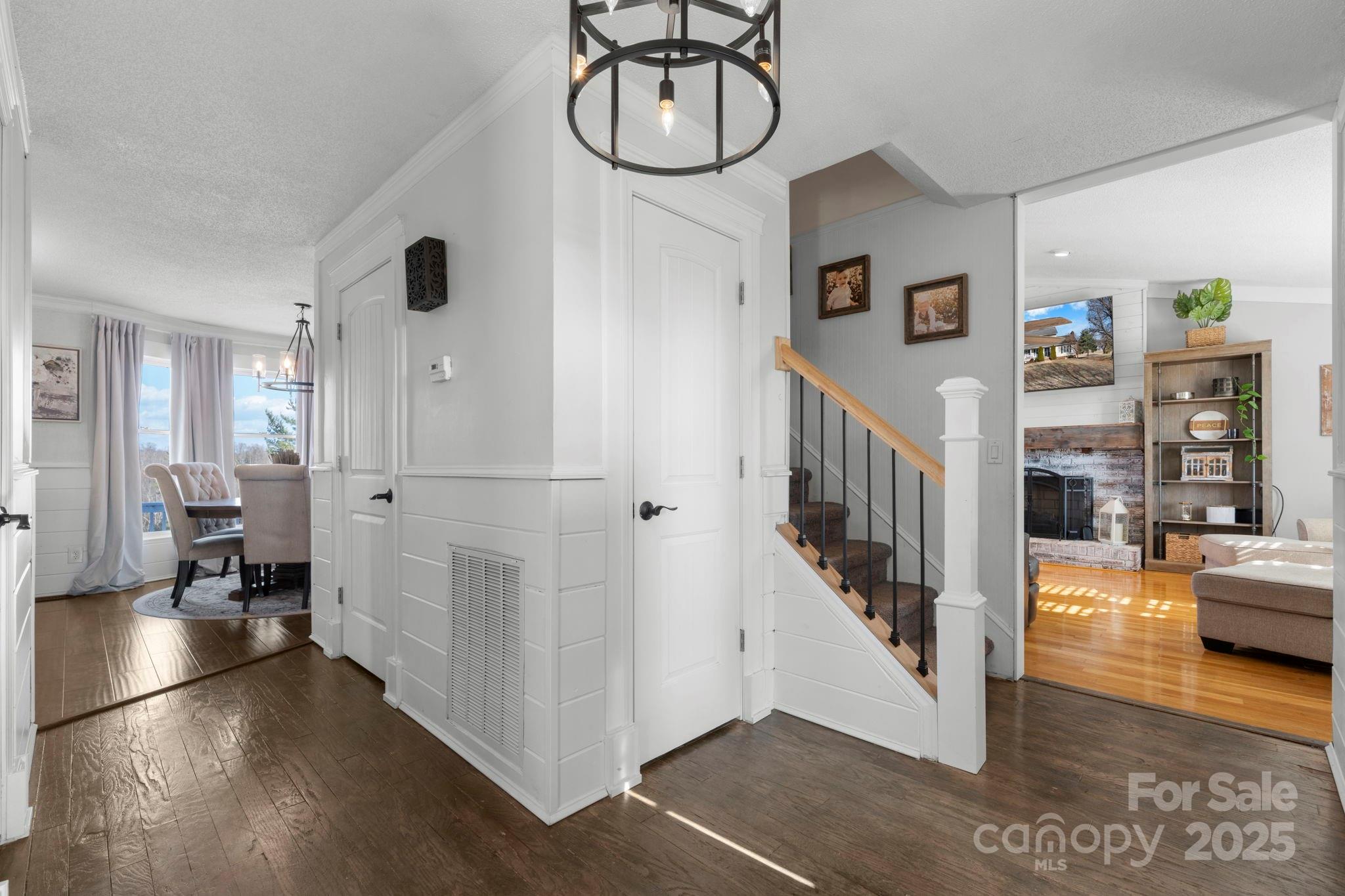 20 Meandering Way — Granite Falls