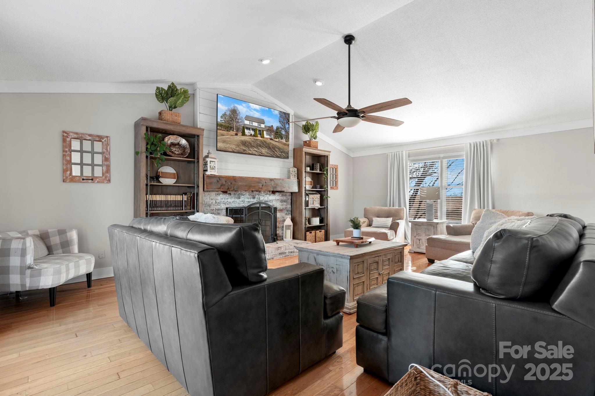 20 Meandering Way — Granite Falls