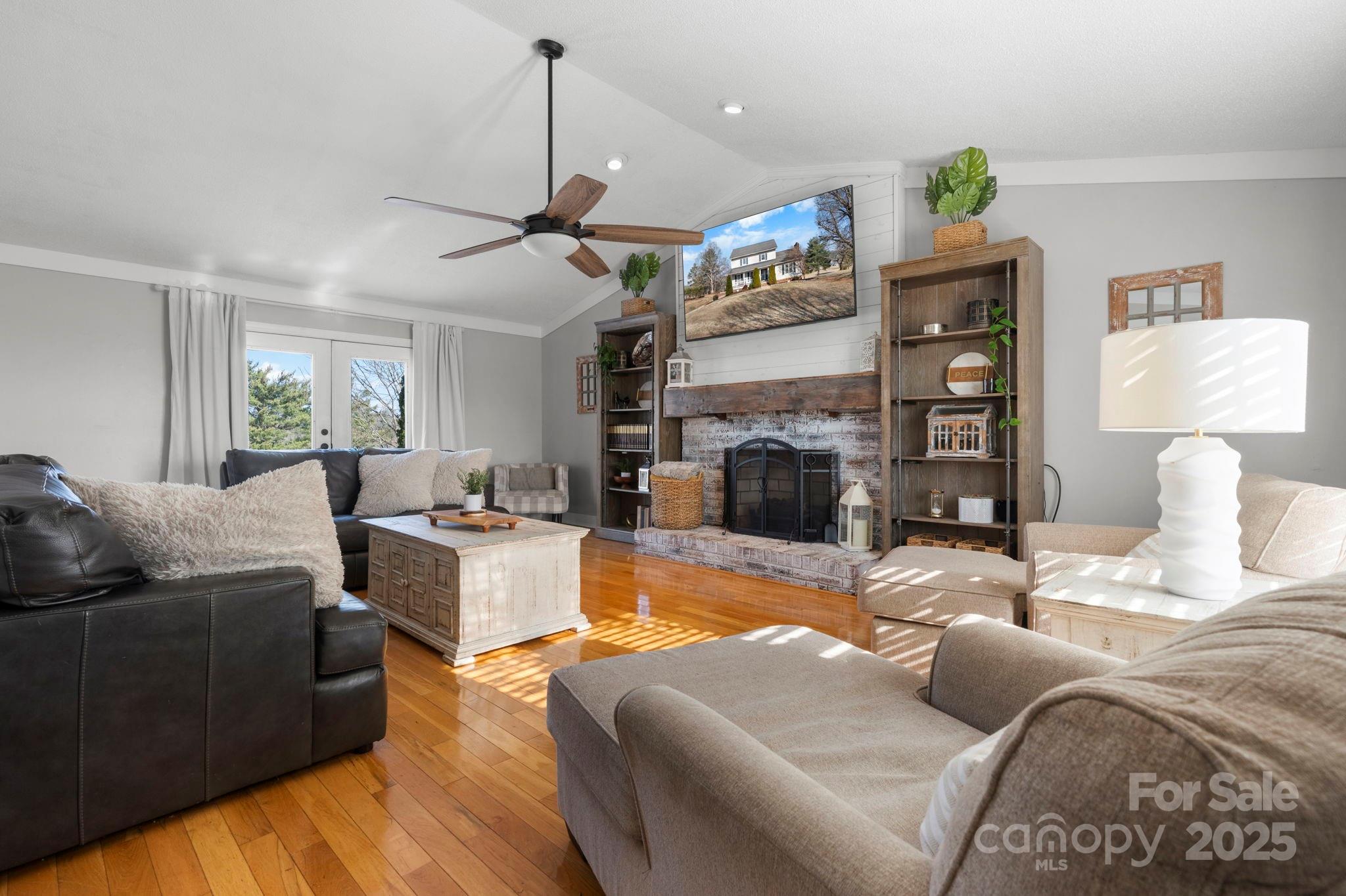 20 Meandering Way — Granite Falls