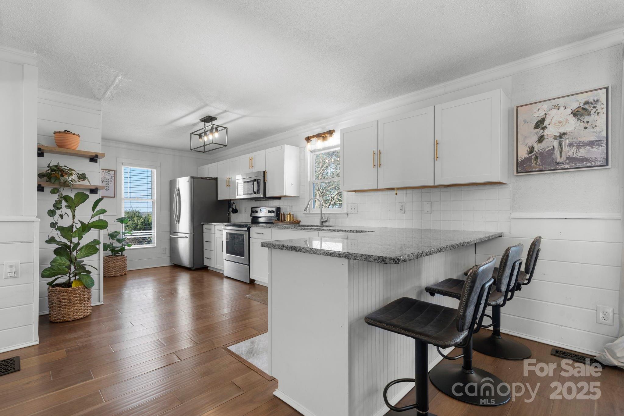 20 Meandering Way — Granite Falls
