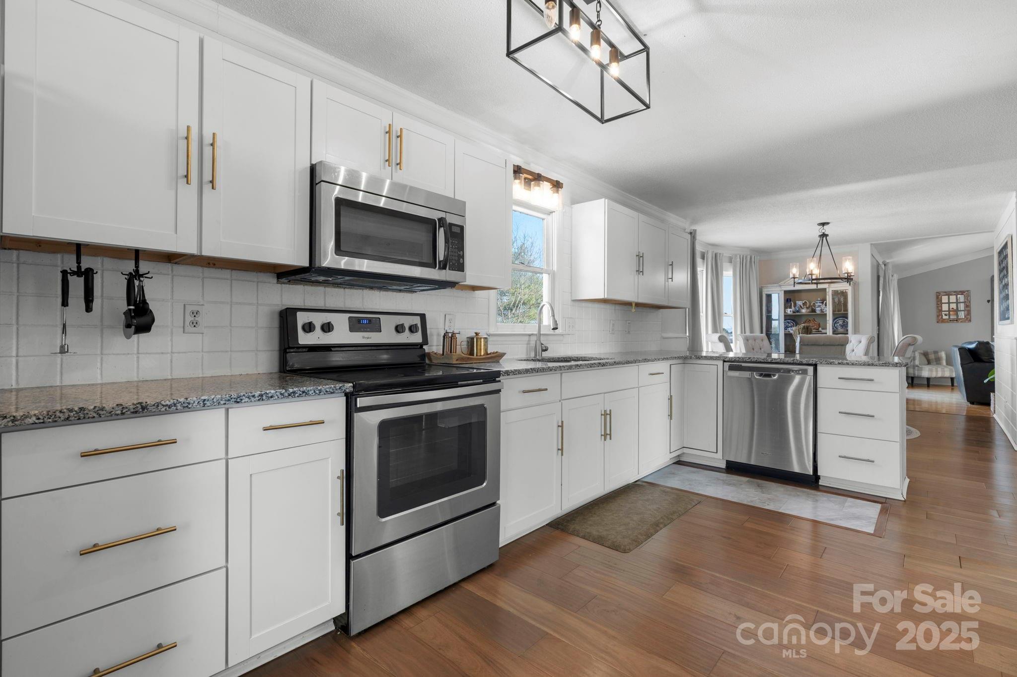 20 Meandering Way — Granite Falls