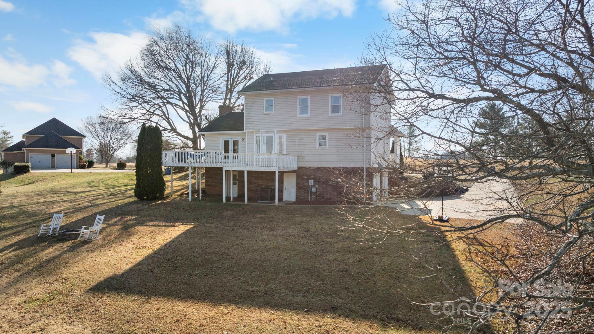 20 Meandering Way — Granite Falls