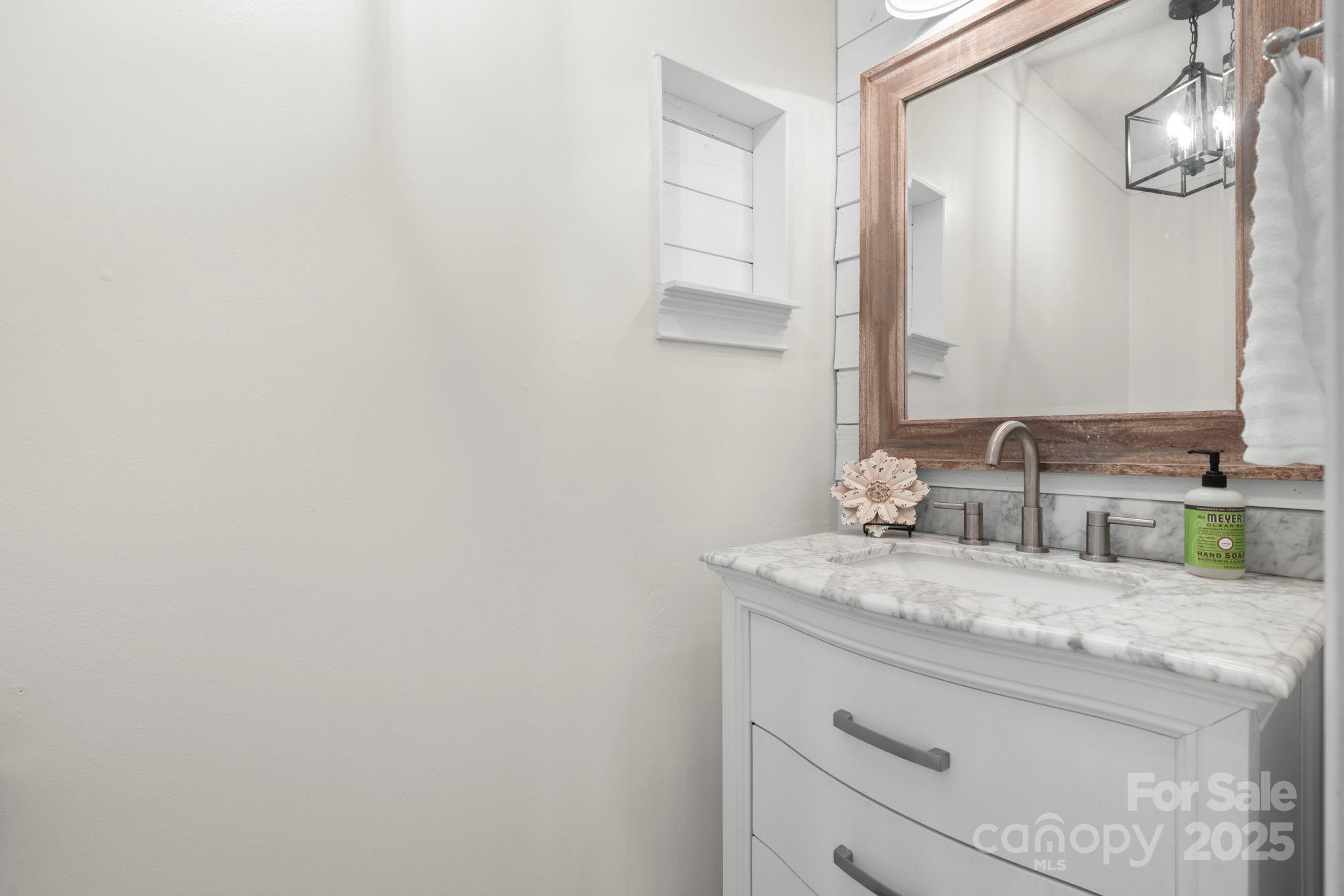 20 Meandering Way — Granite Falls