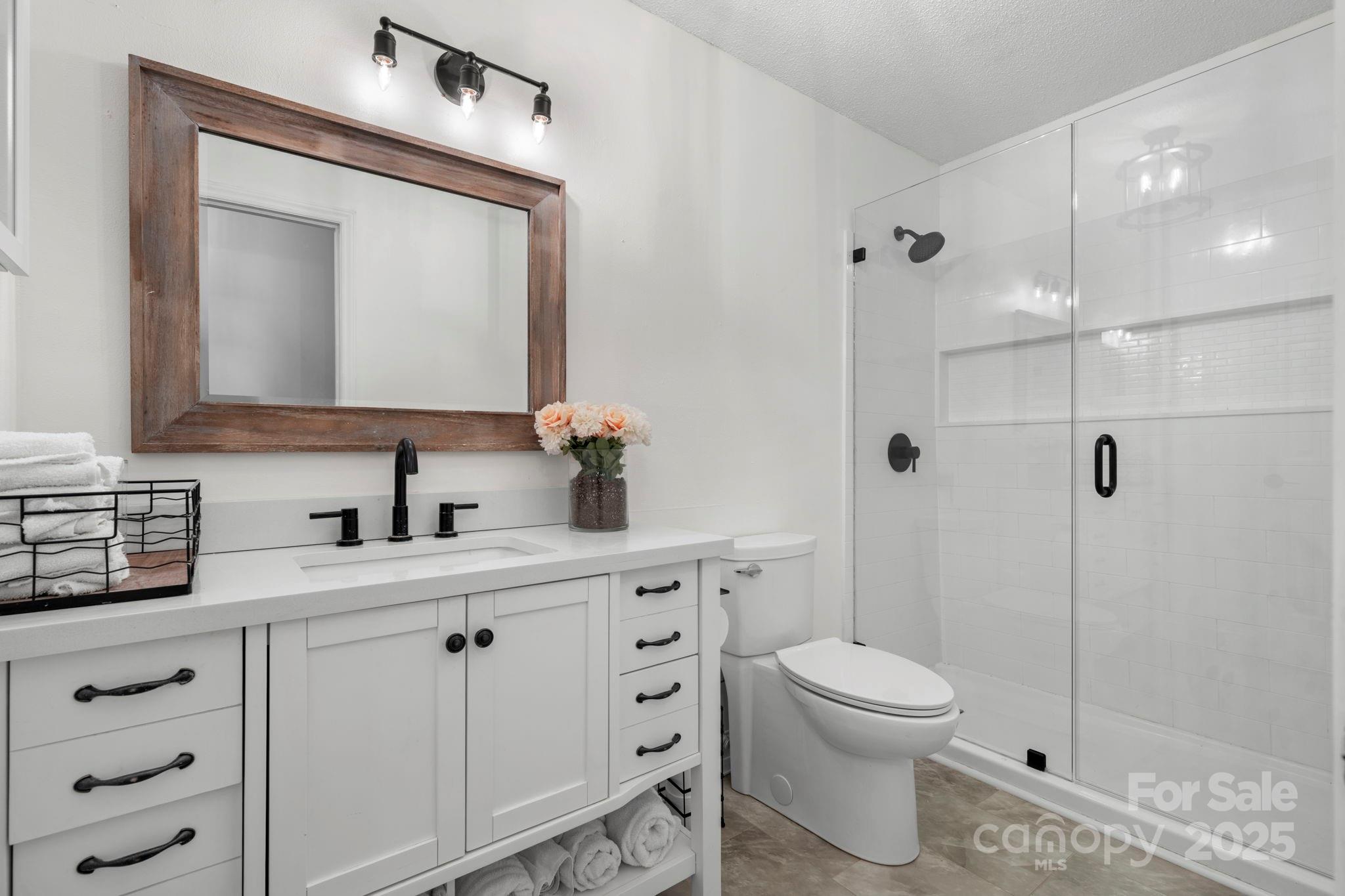 20 Meandering Way — Granite Falls