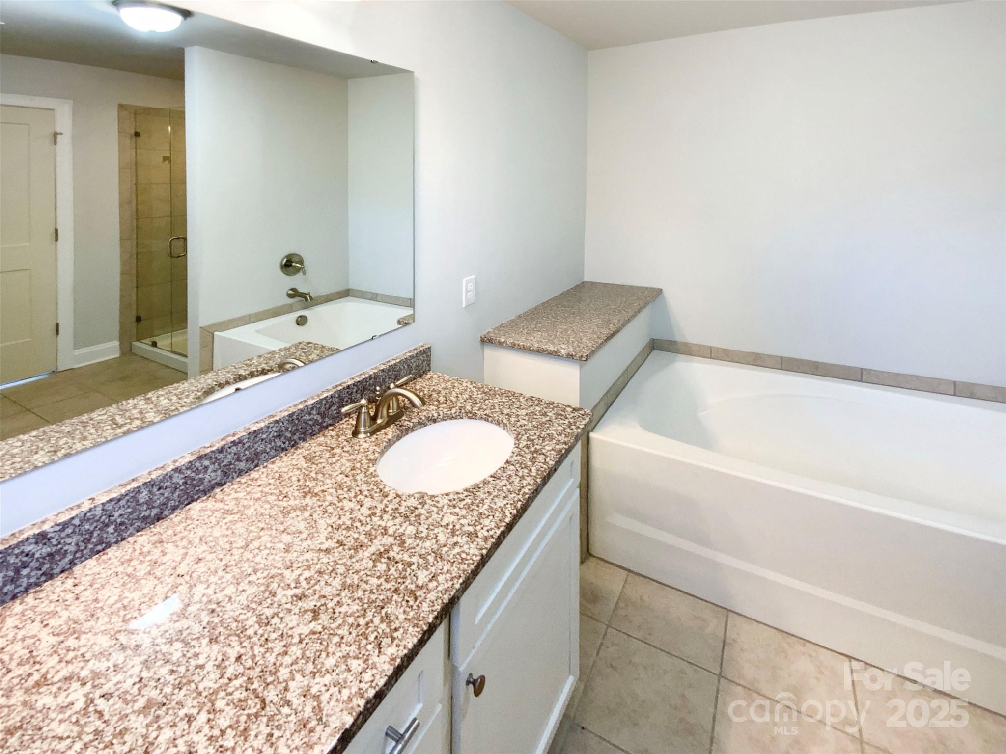 2811 Iveywood Drive — Monroe
