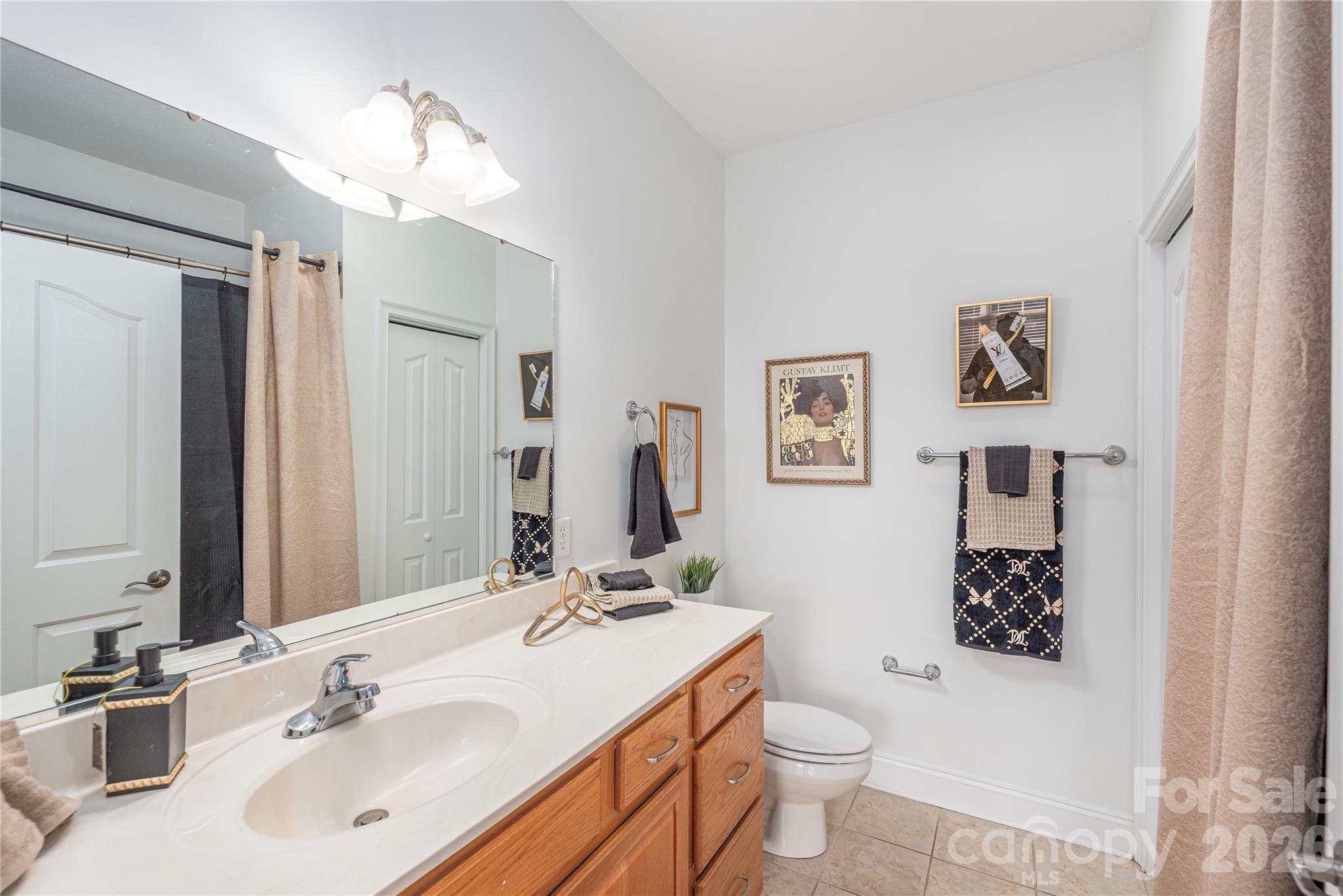 122 Outlook Circle — Swannanoa