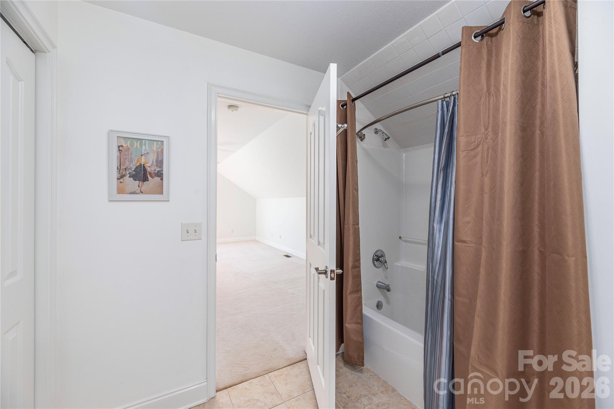 122 Outlook Circle — Swannanoa