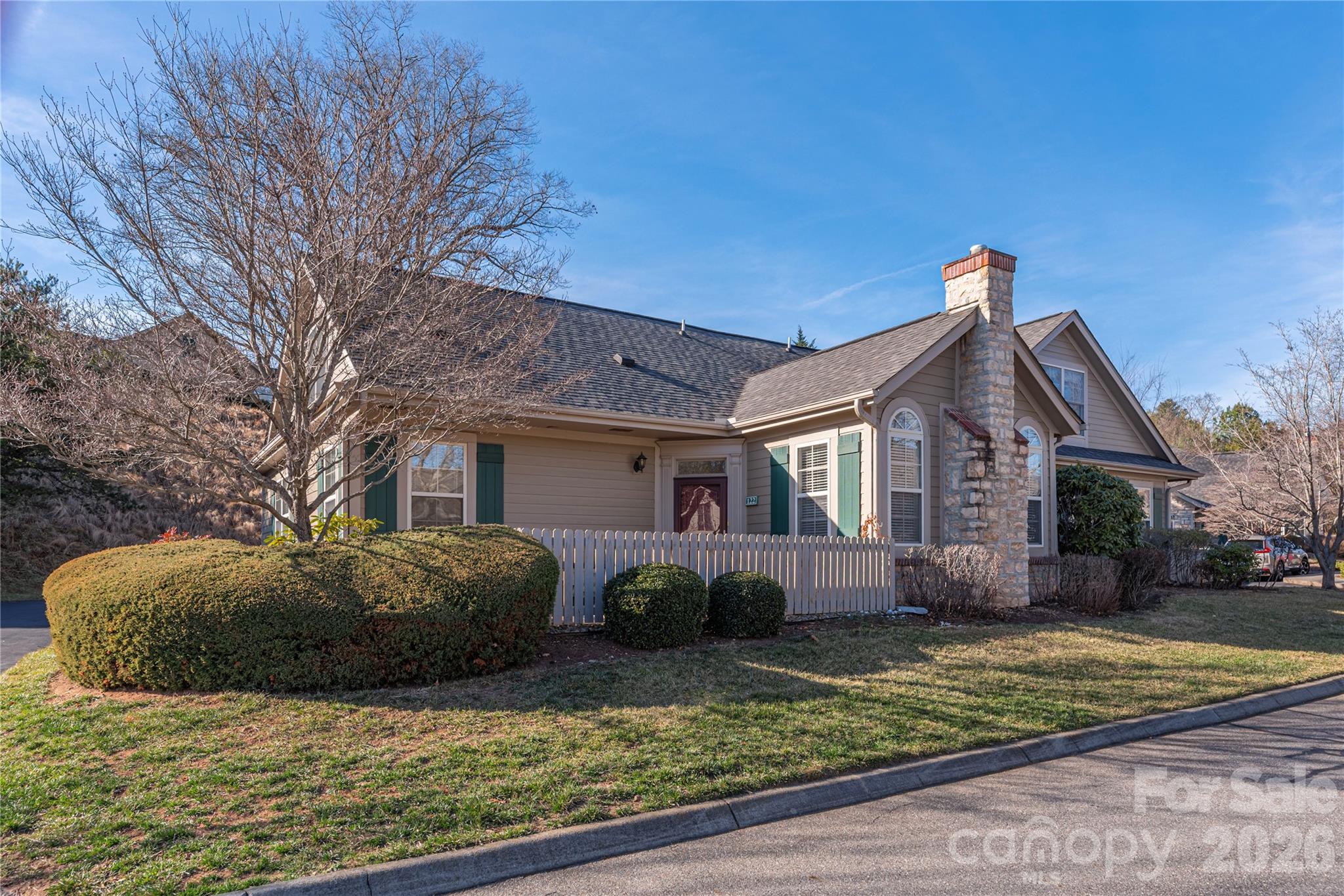 122 Outlook Circle — Swannanoa