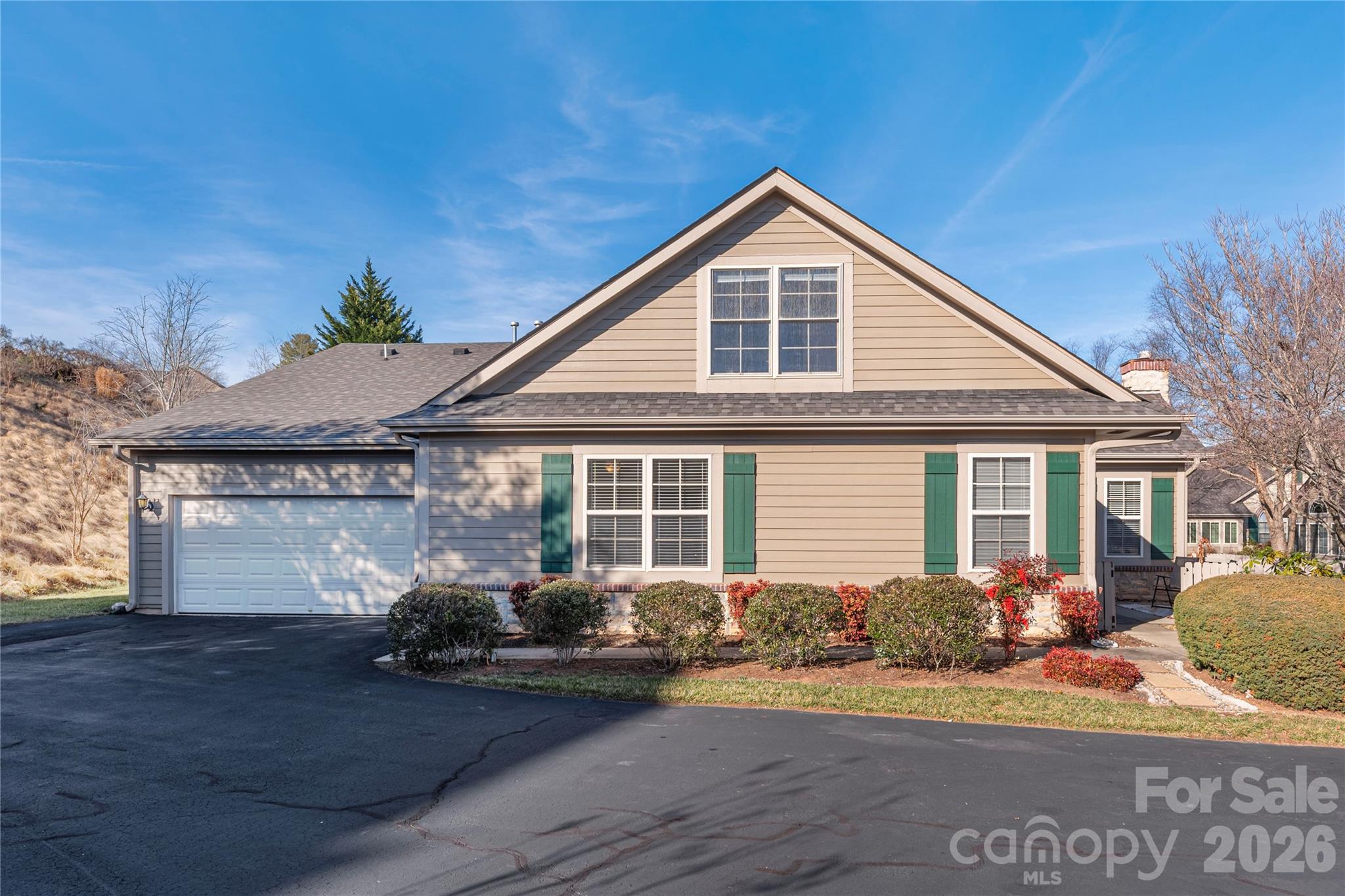 122 Outlook Circle — Swannanoa