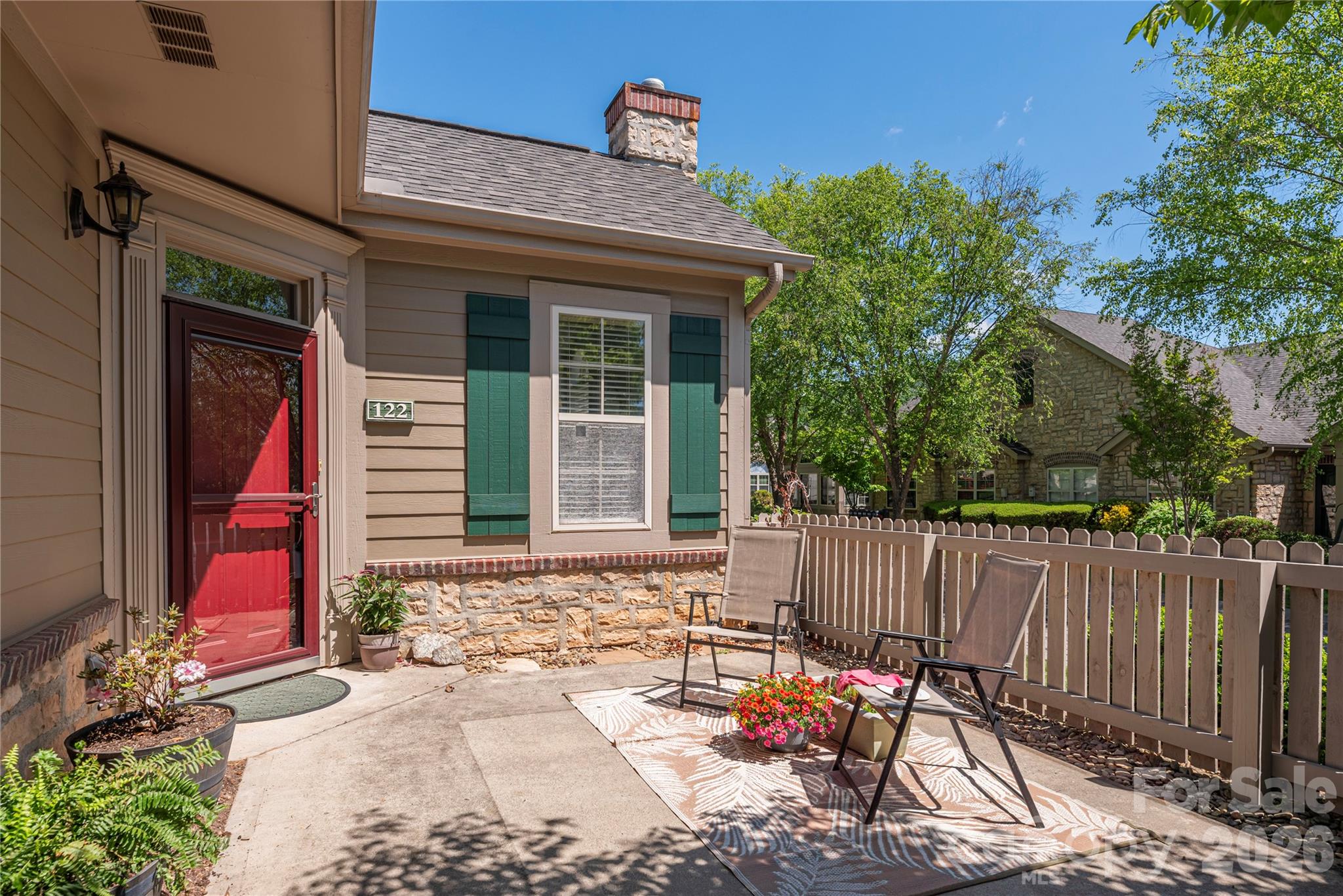 122 Outlook Circle — Swannanoa