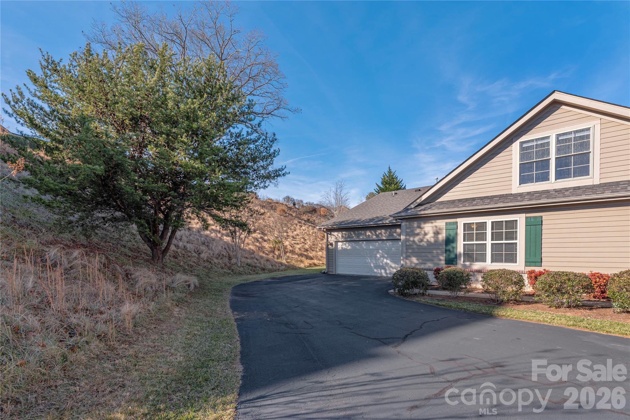 122 Outlook Circle — Swannanoa