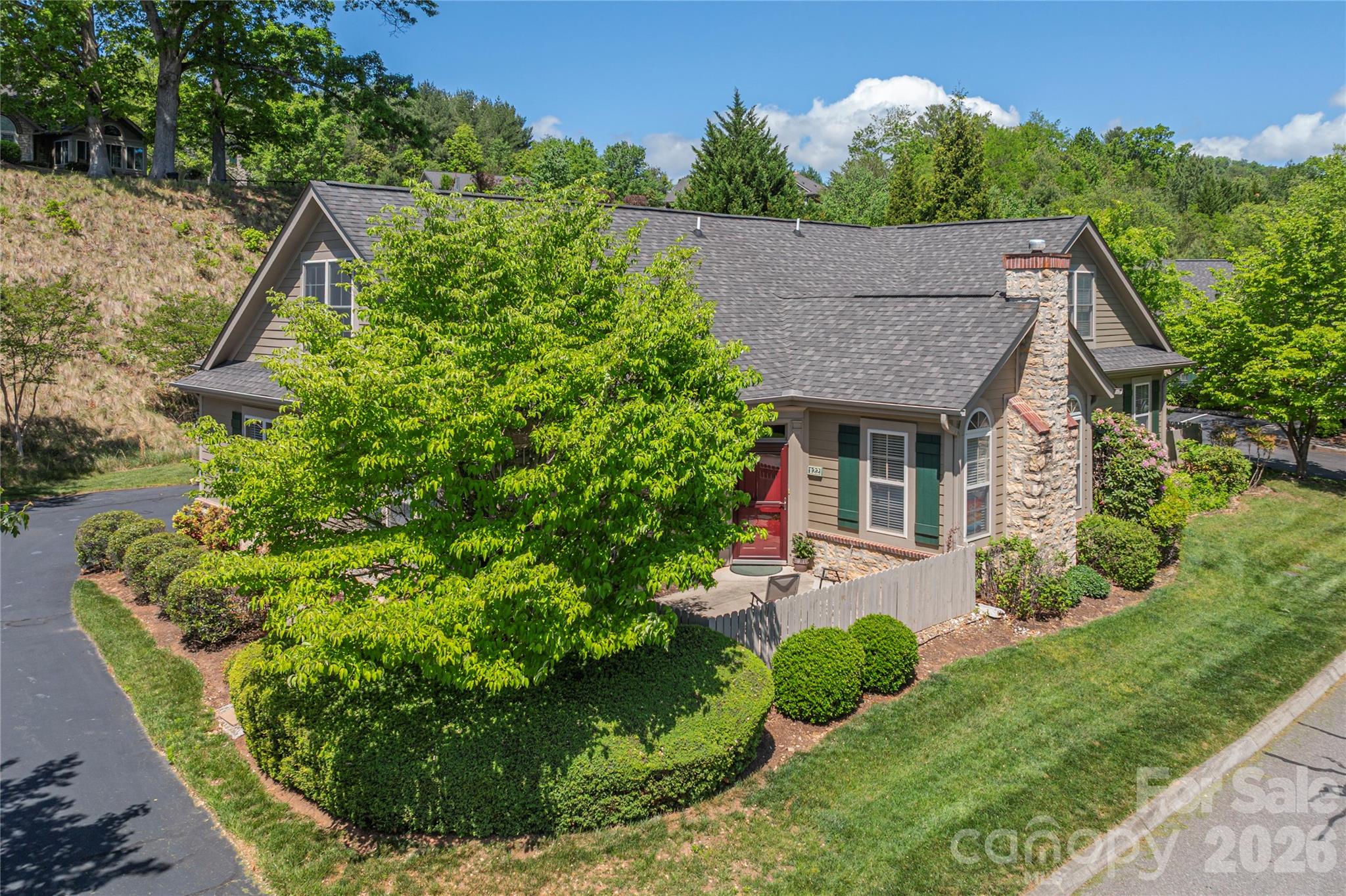 122 Outlook Circle — Swannanoa