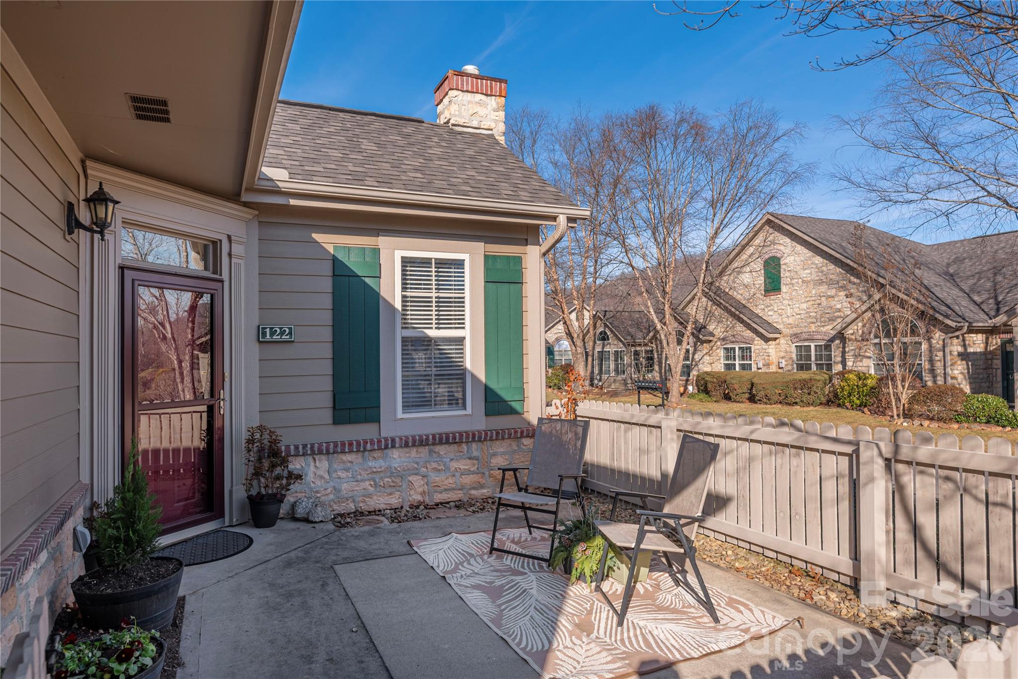 122 Outlook Circle — Swannanoa