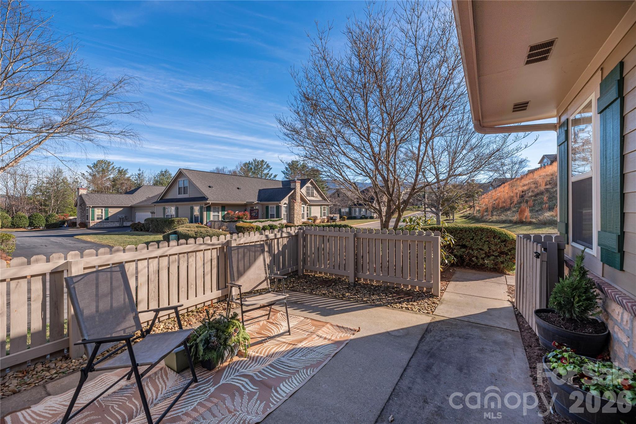 122 Outlook Circle — Swannanoa