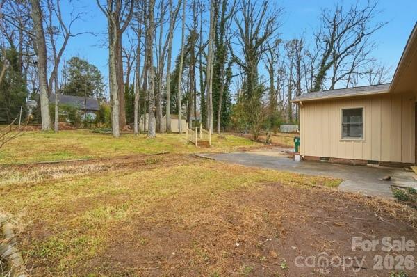 5326 Dolphin Lane — Charlotte