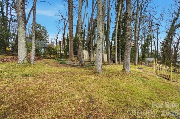 5326 Dolphin Lane — Charlotte