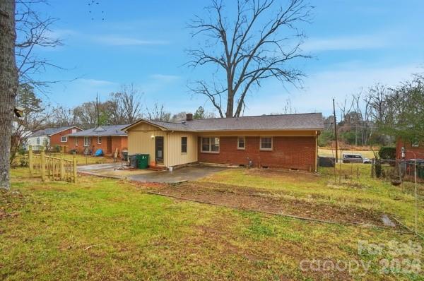 5326 Dolphin Lane — Charlotte