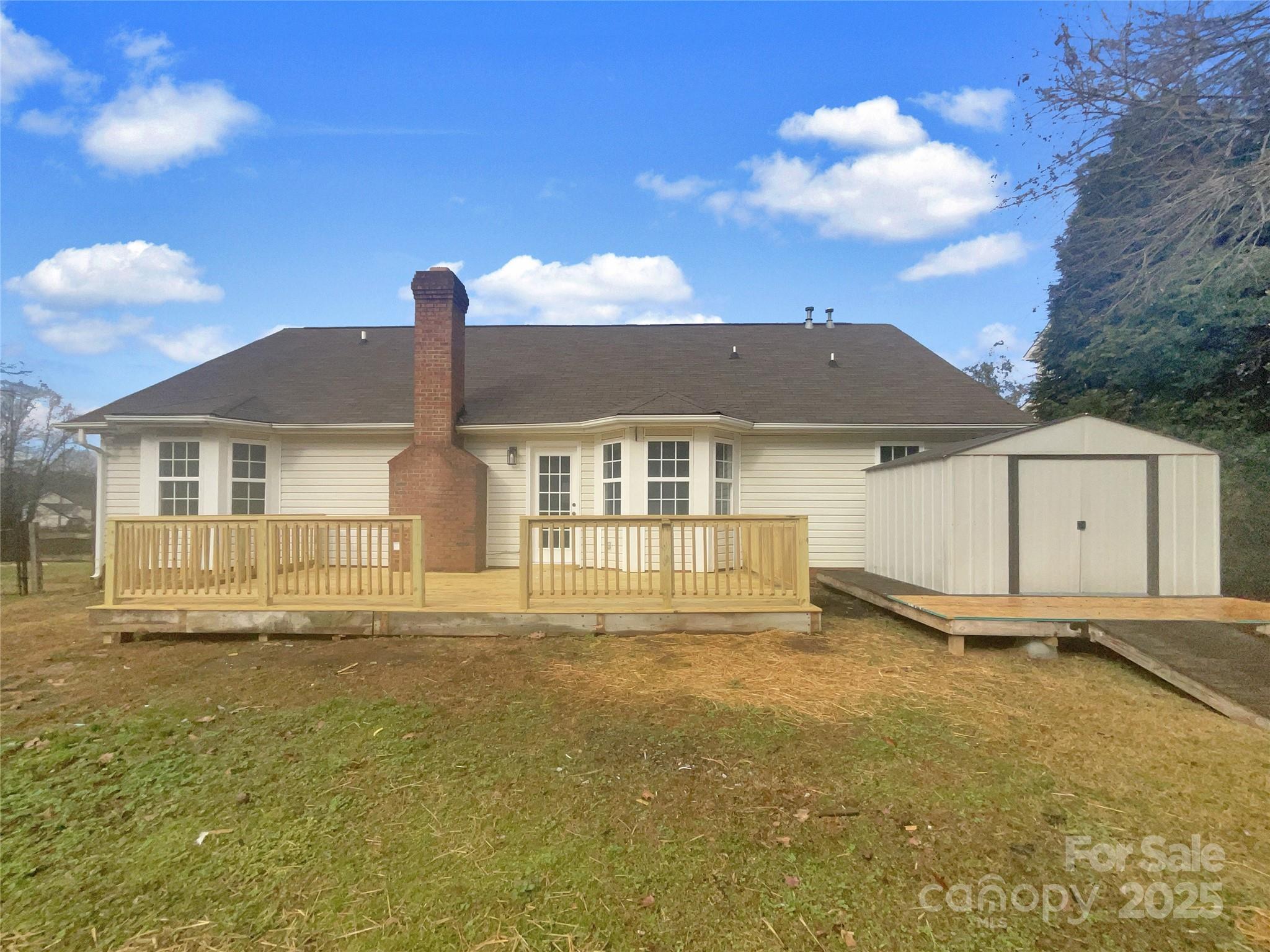 121 Shining Armor Court — Mooresville