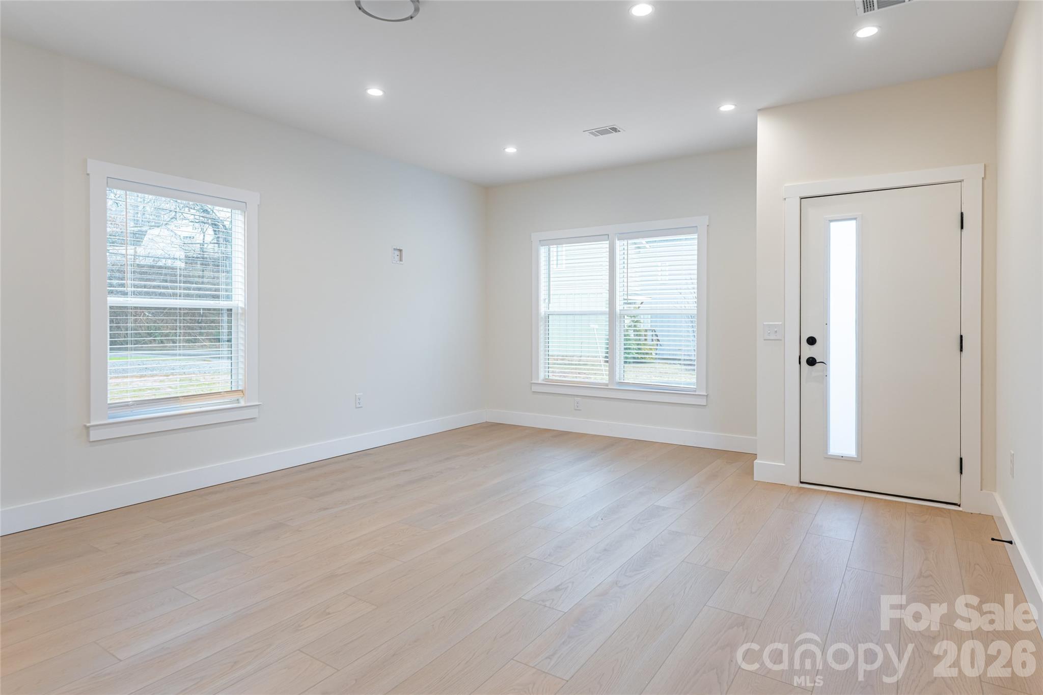 10 Wyndom Lane — Asheville